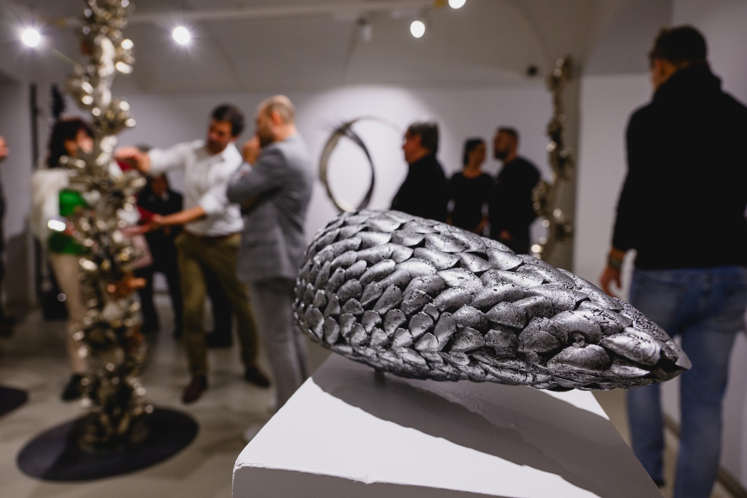 Mussel II by Ondřej Oliva - Figurative aluminium sculpture, food, sea For Sale 4