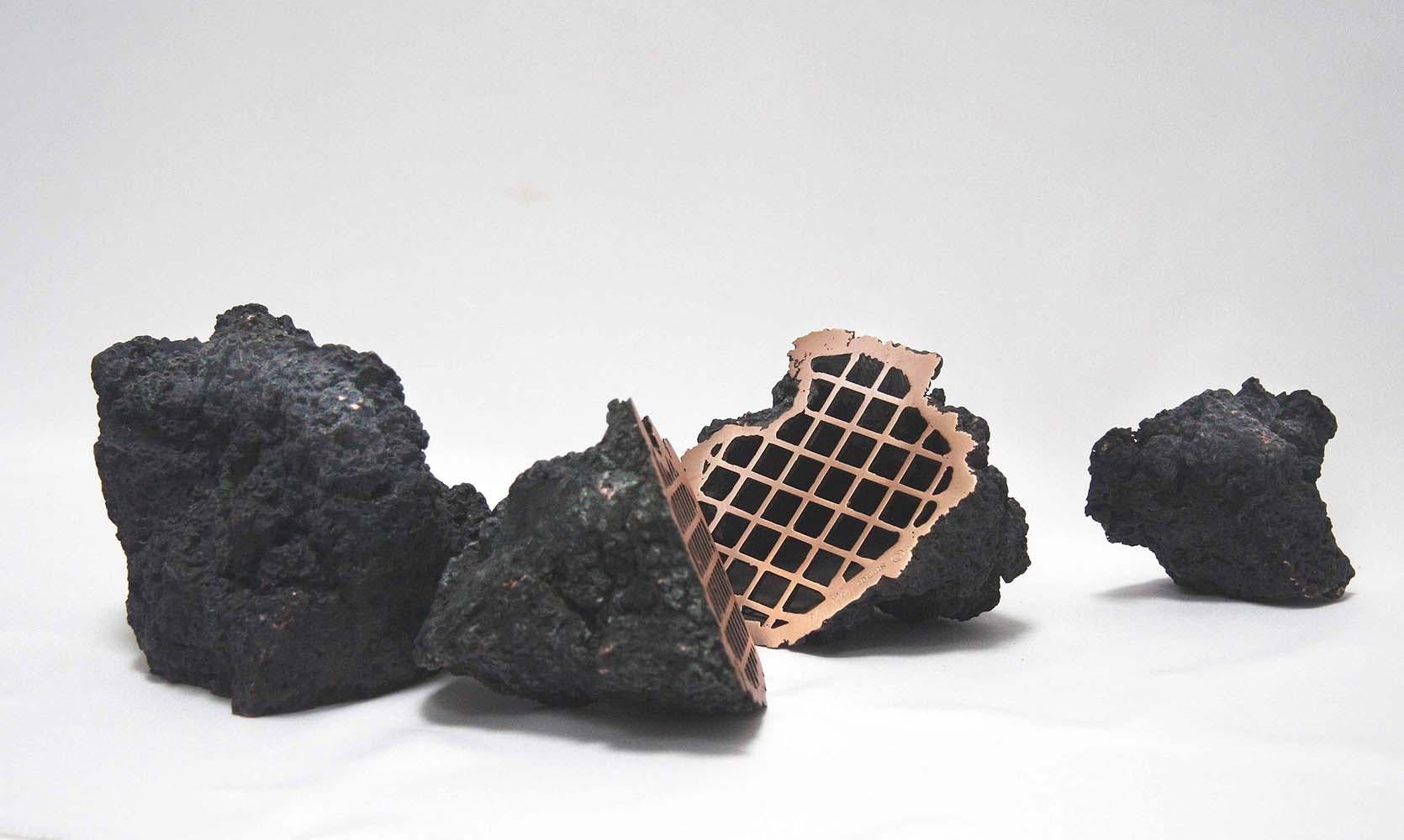 Bronze sculpture, by Czech artist Ondřej Oliva. 20 cm × 100 cm × 20 cm. Edition of 6.
As the title suggests, this work is inspired by the shape and appearance of siderite, a mineral mined for its iron content. The artist reinterprets the subject