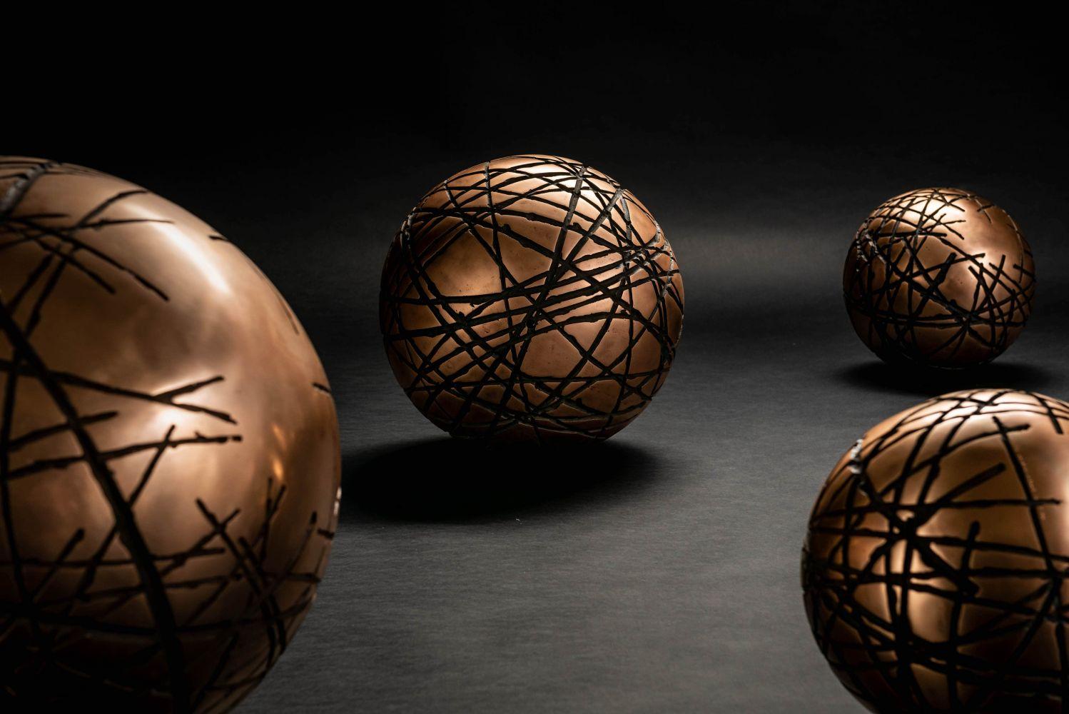 Urbantree Negative I by Ondřej Oliva - bronze sculpture, golden, round, texture For Sale 3