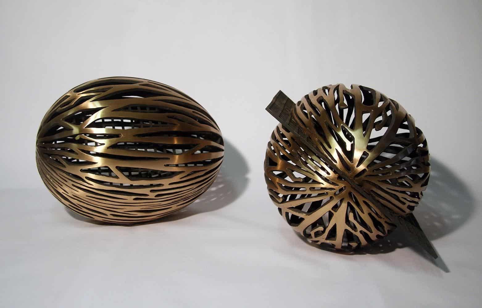 Urbanut II von Ondřej Oliva - Bronzeskulptur, Kontraste, figurativ, organisch im Angebot 2
