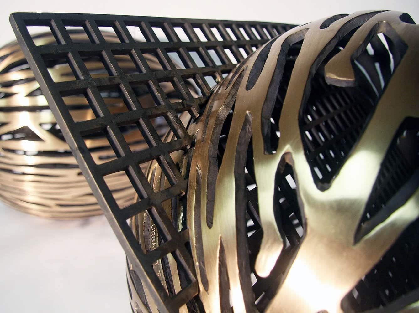 Urbanut II von Ondřej Oliva - Bronzeskulptur, Kontraste, figurativ, organisch im Angebot 3