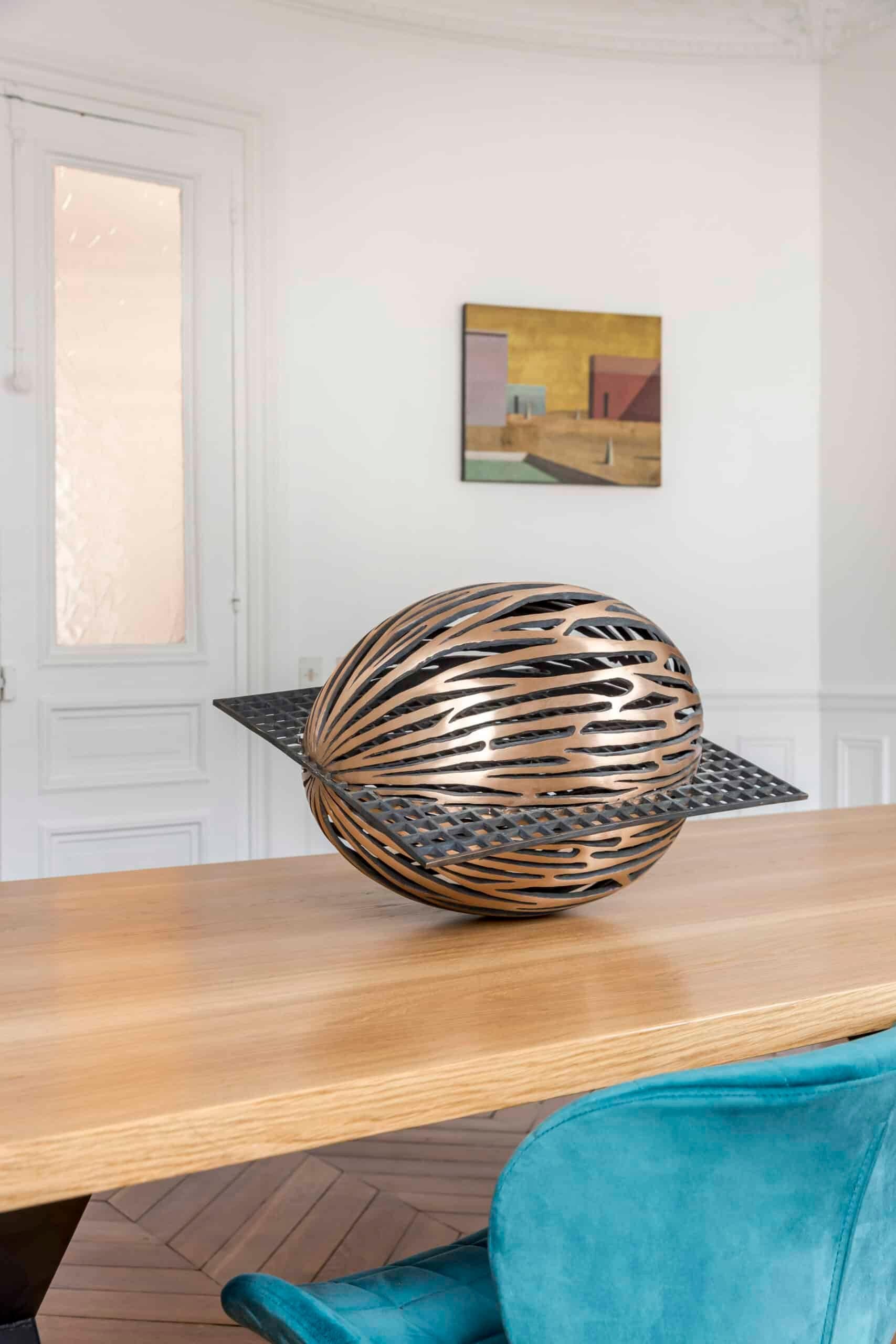 Urbanut II de Ondřej Oliva - Sculpture en bronze, contrastes, figurative, organique en vente 5