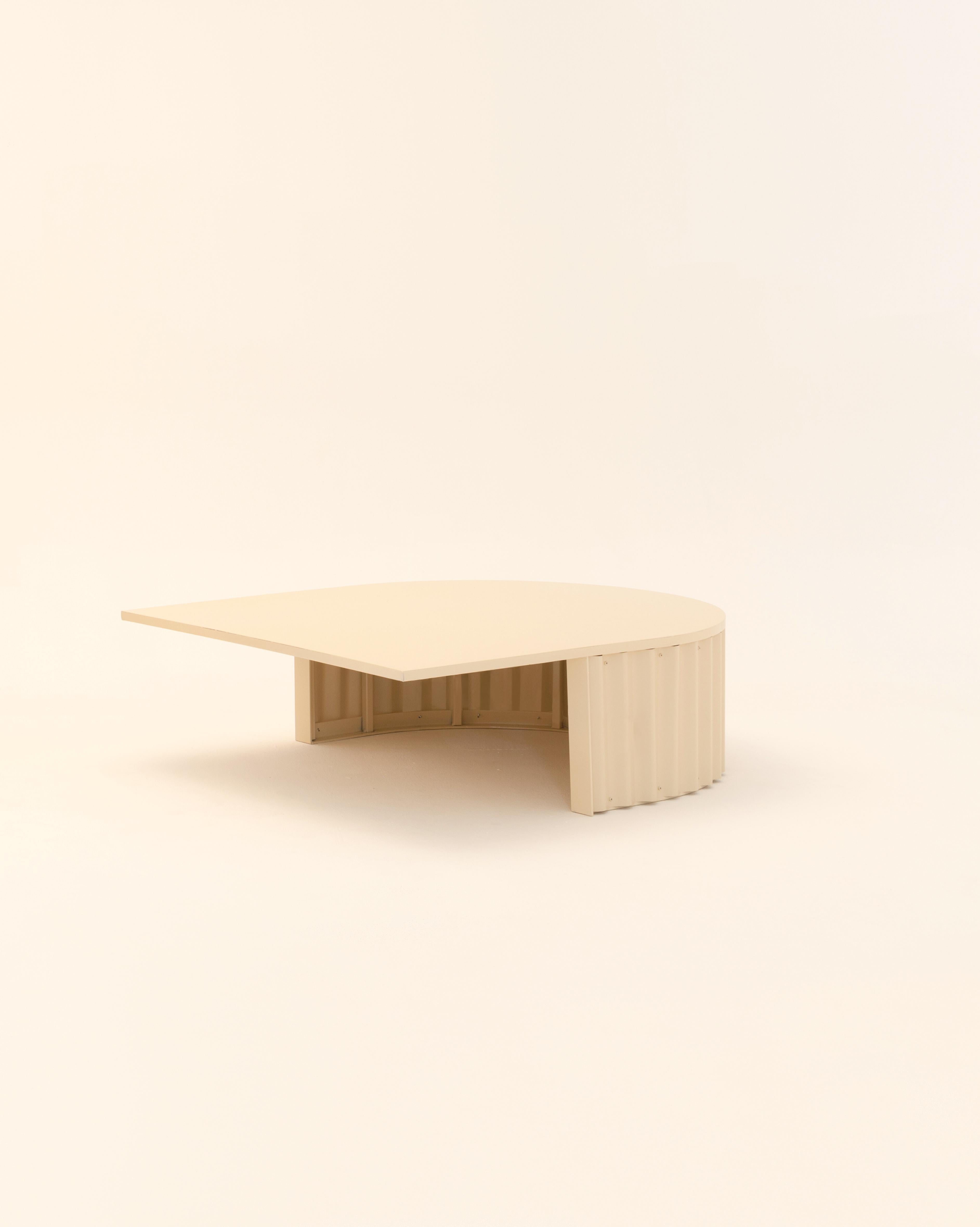 Table d'appoint et table basse Ondula de Flatwig Studio en vente 1
