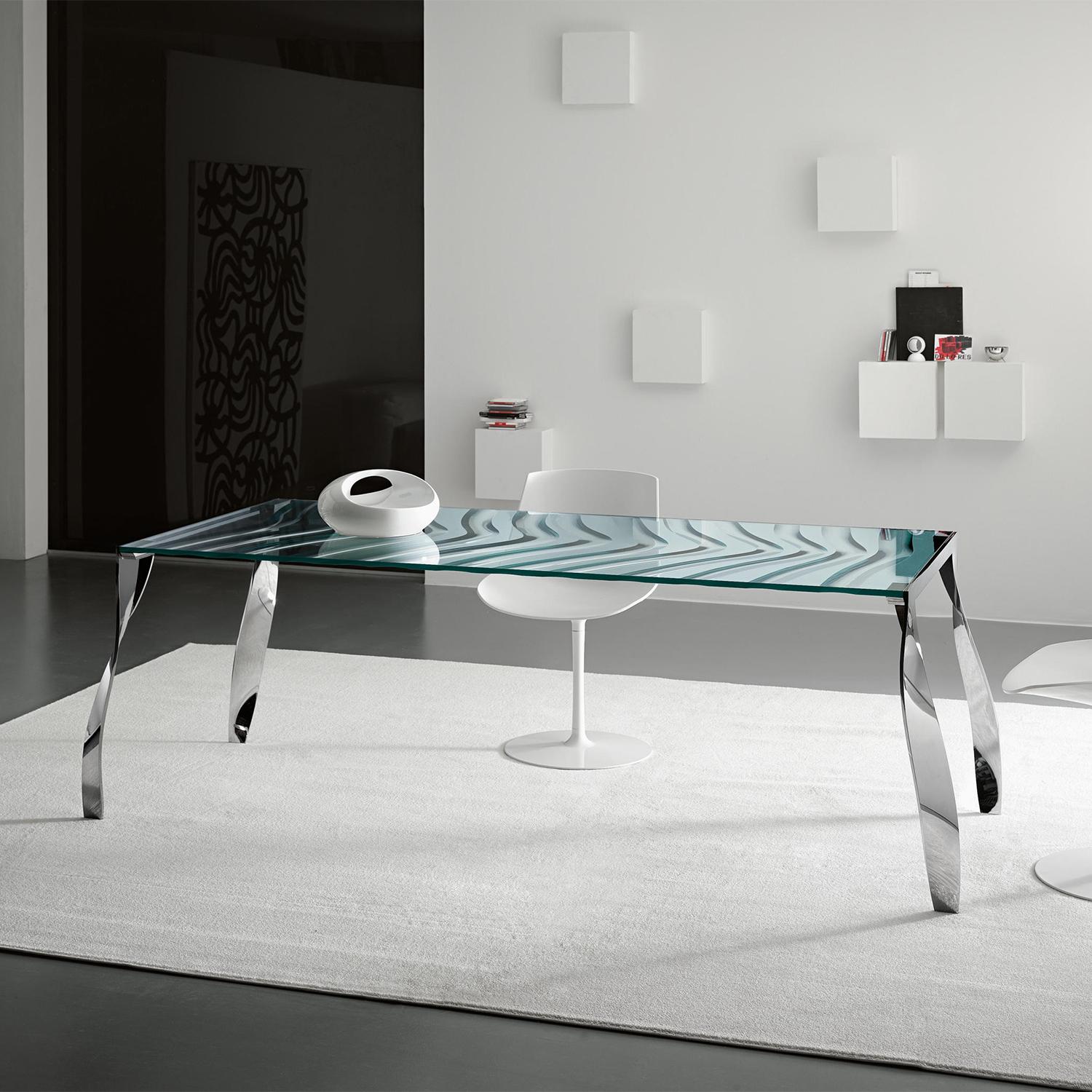 Contemporary Ondulate Glass Dining Table For Sale
