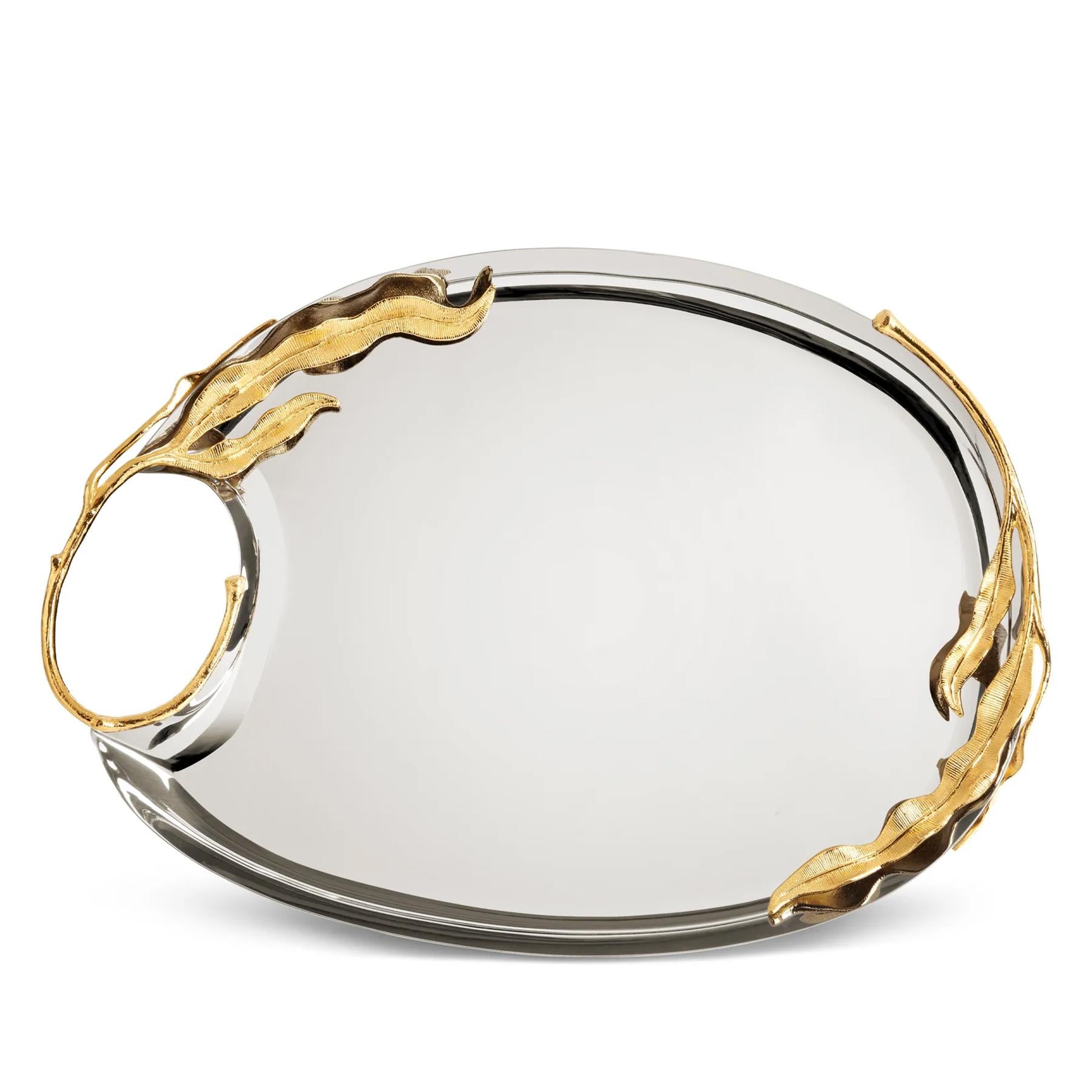 Tray Ondulated Leaves Large all in stainless steel
in polished finish with gold-plated (24K) details.