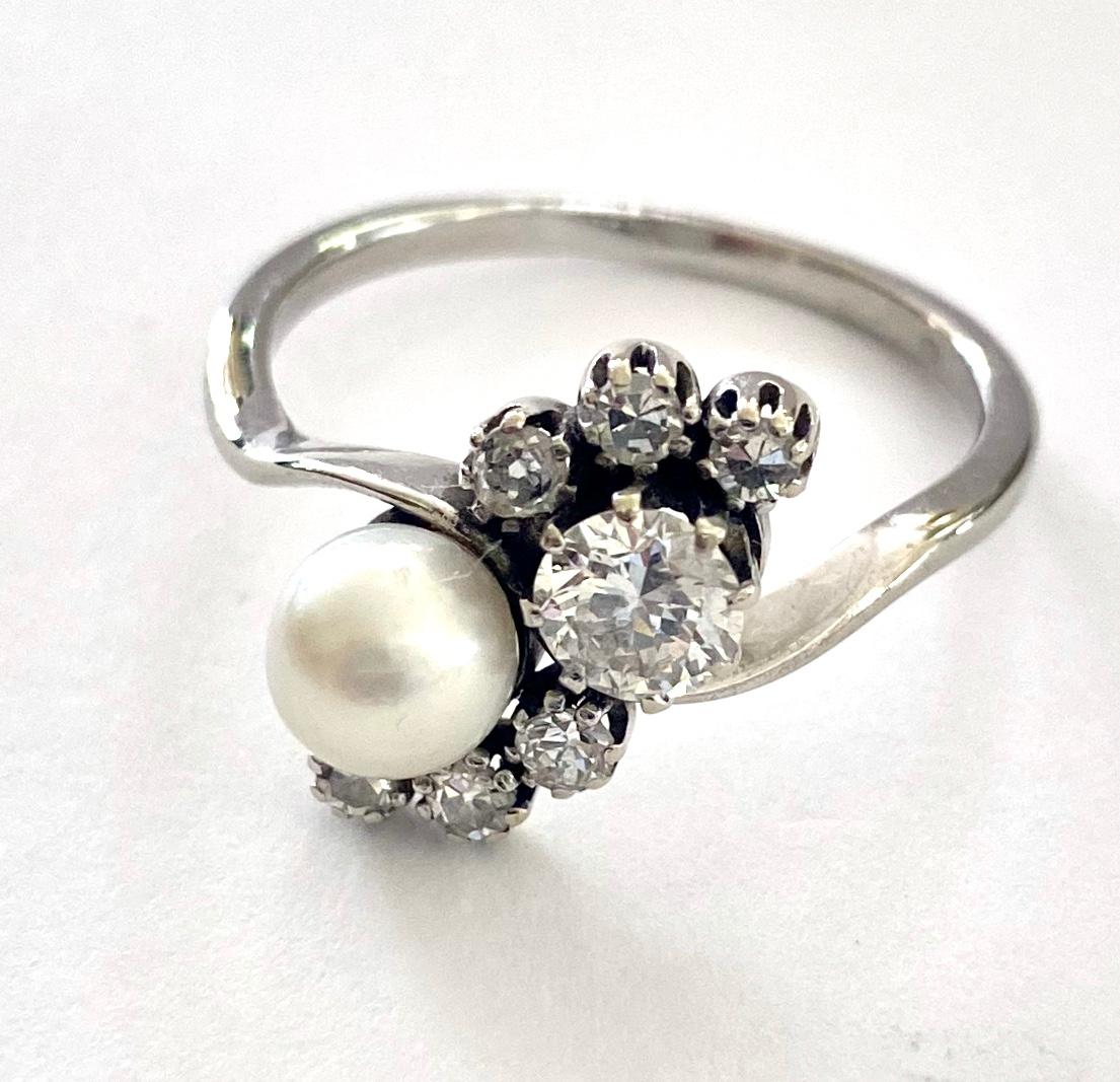 Post-War One '1' 14 Karat Gold Ring, Set with Diamonds and One '1' Cultured Pearl, 1940