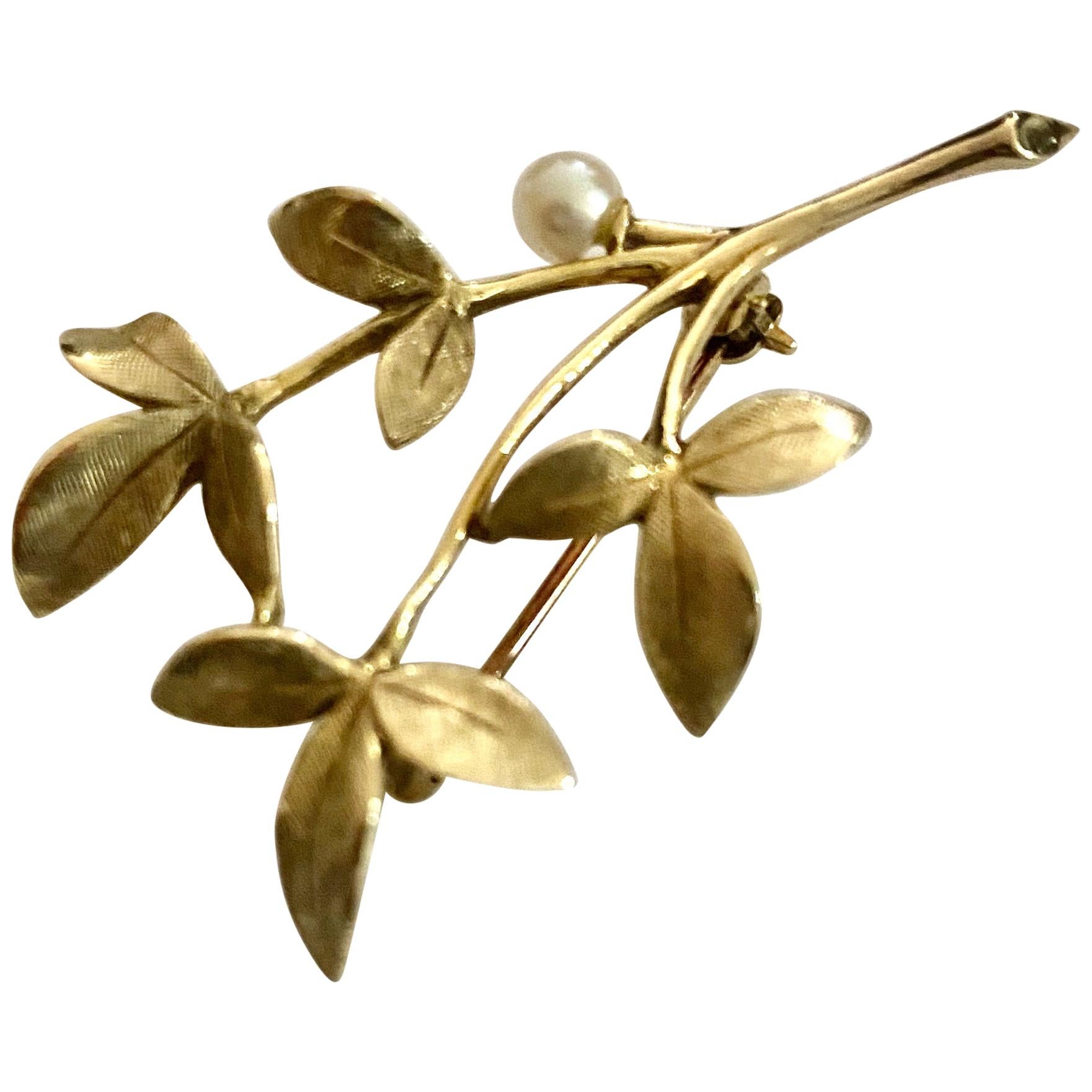 One '1' 14 Karat Yellow Gold Brooch, stamped 585, Germany, 1950