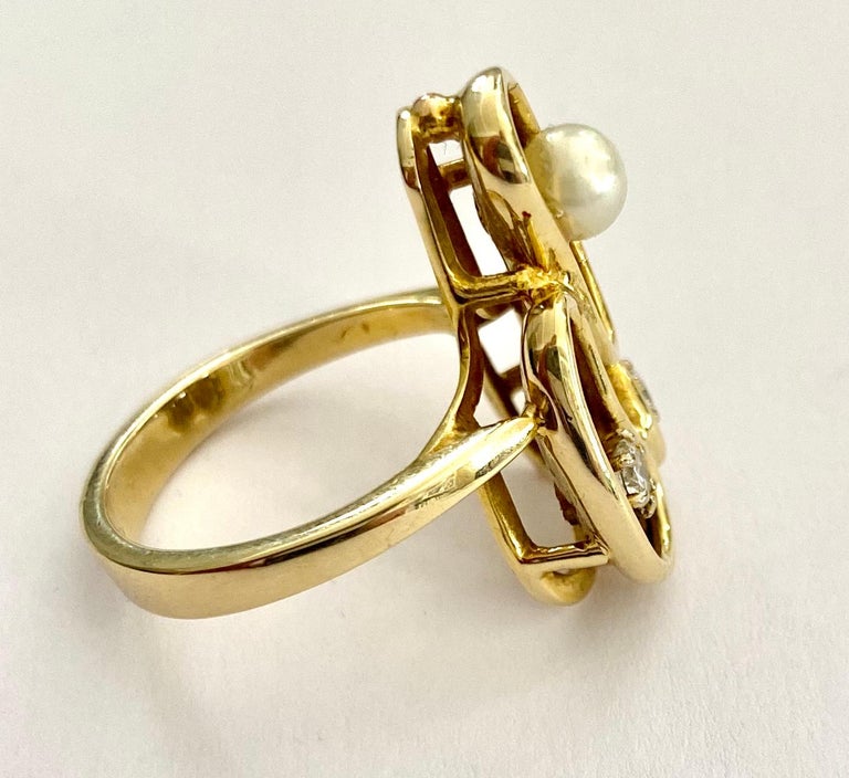 One '1' 14 Karat Yellow Gold Ring, 2 Diamonds and 1 Cultured Pearl, Germany 1960 In Good Condition For Sale In Heerlen, NL