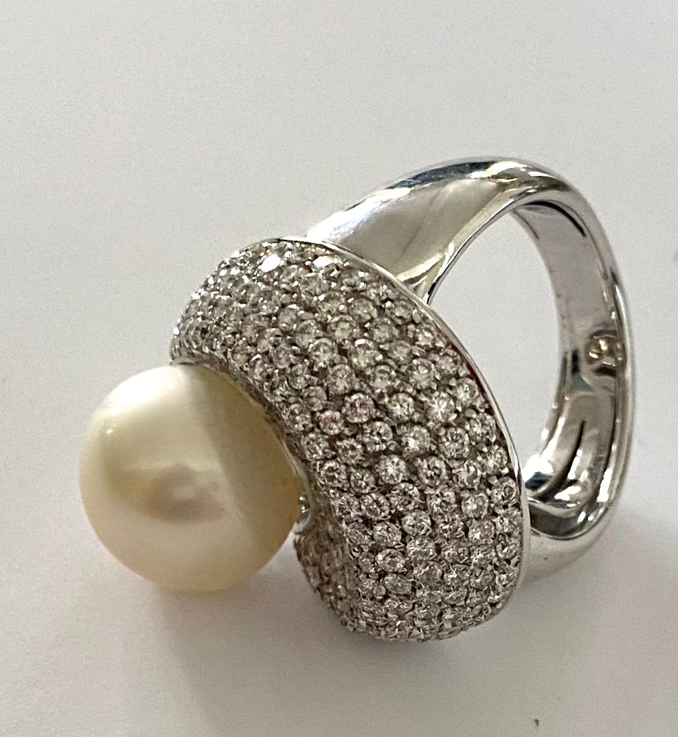 Brilliant Cut One '1' 18 Karat Gold Ring, Set with Cultered South See Pearl and 218 Diamonds For Sale