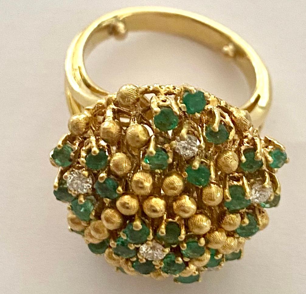 Modern One '1' 18 Karat Gold Cocktail Ring Set with Diamonds and Emeralds, Italy, 1960