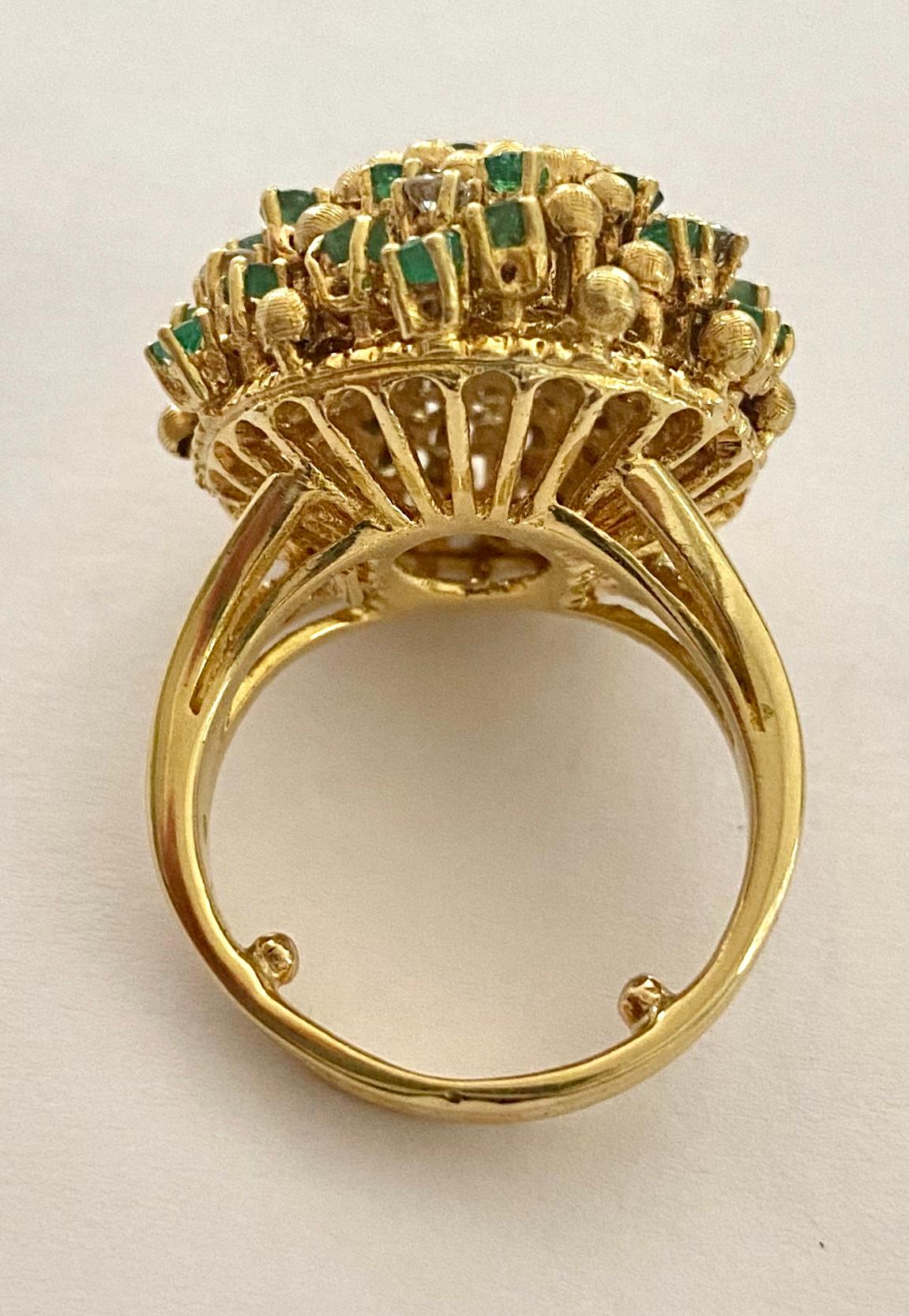 One '1' 18 Karat Gold Cocktail Ring Set with Diamonds and Emeralds, Italy, 1960 In Good Condition In Heerlen, NL