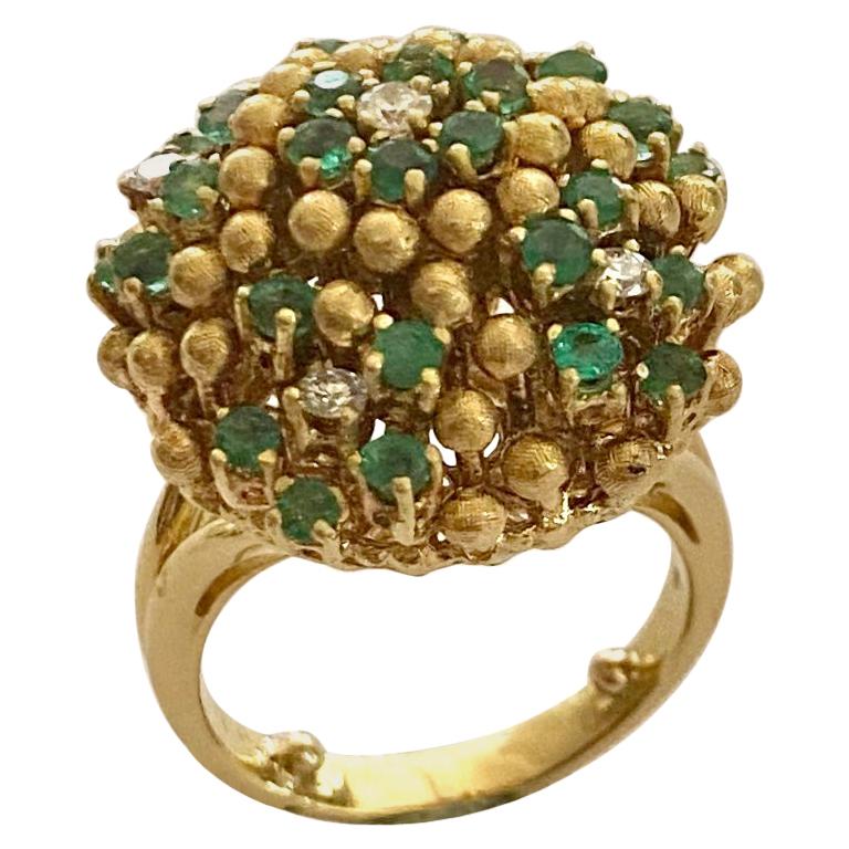 One '1' 18 Karat Gold Cocktail Ring Set with Diamonds and Emeralds, Italy, 1960