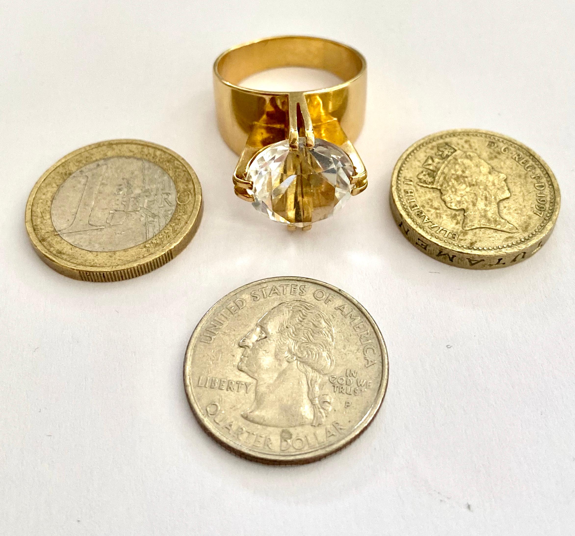 One '1' 18 Karat Yellow Gold Ring Set with One Rock Crystal, Germany, 1970 4