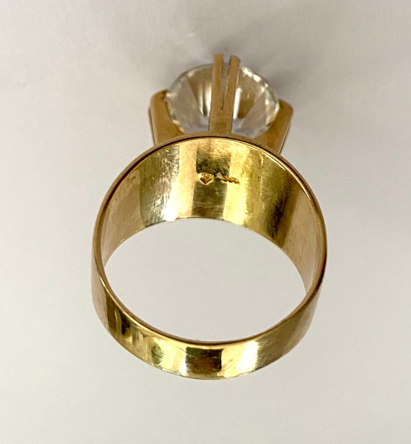One '1' 18 Karat Yellow Gold Ring Set with One Rock Crystal, Germany, 1970 1