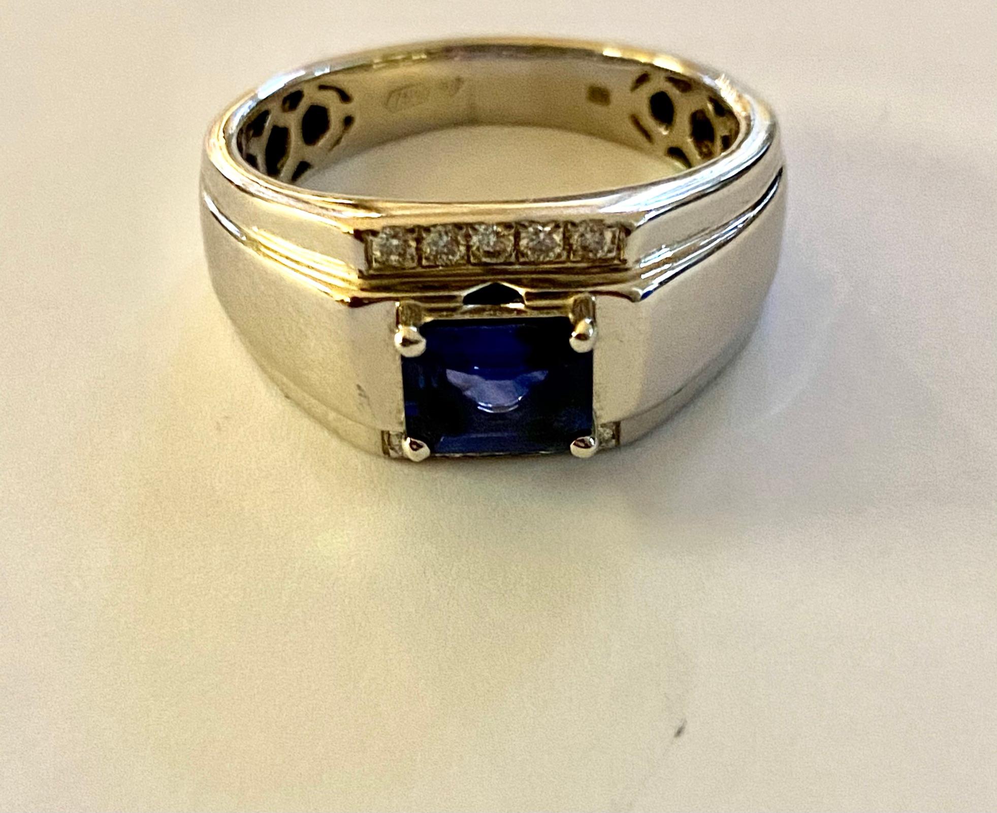 18k white gold sapphire and diamond ring