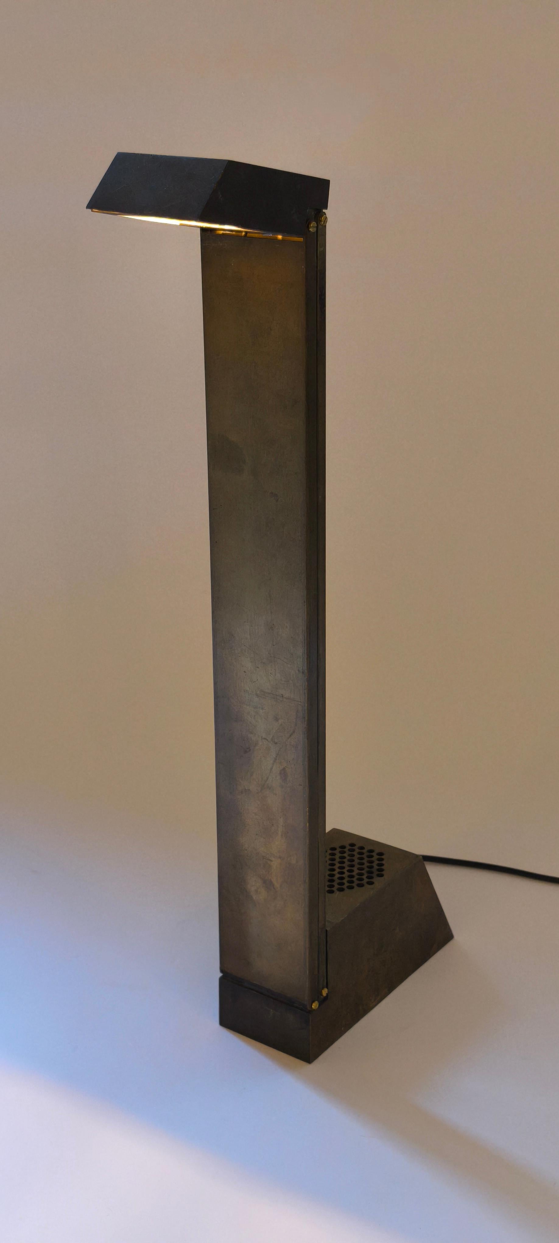 Una lampada in ottone EBERHARD design office per Atelier CHERET anni '70 - Francia in vendita 4