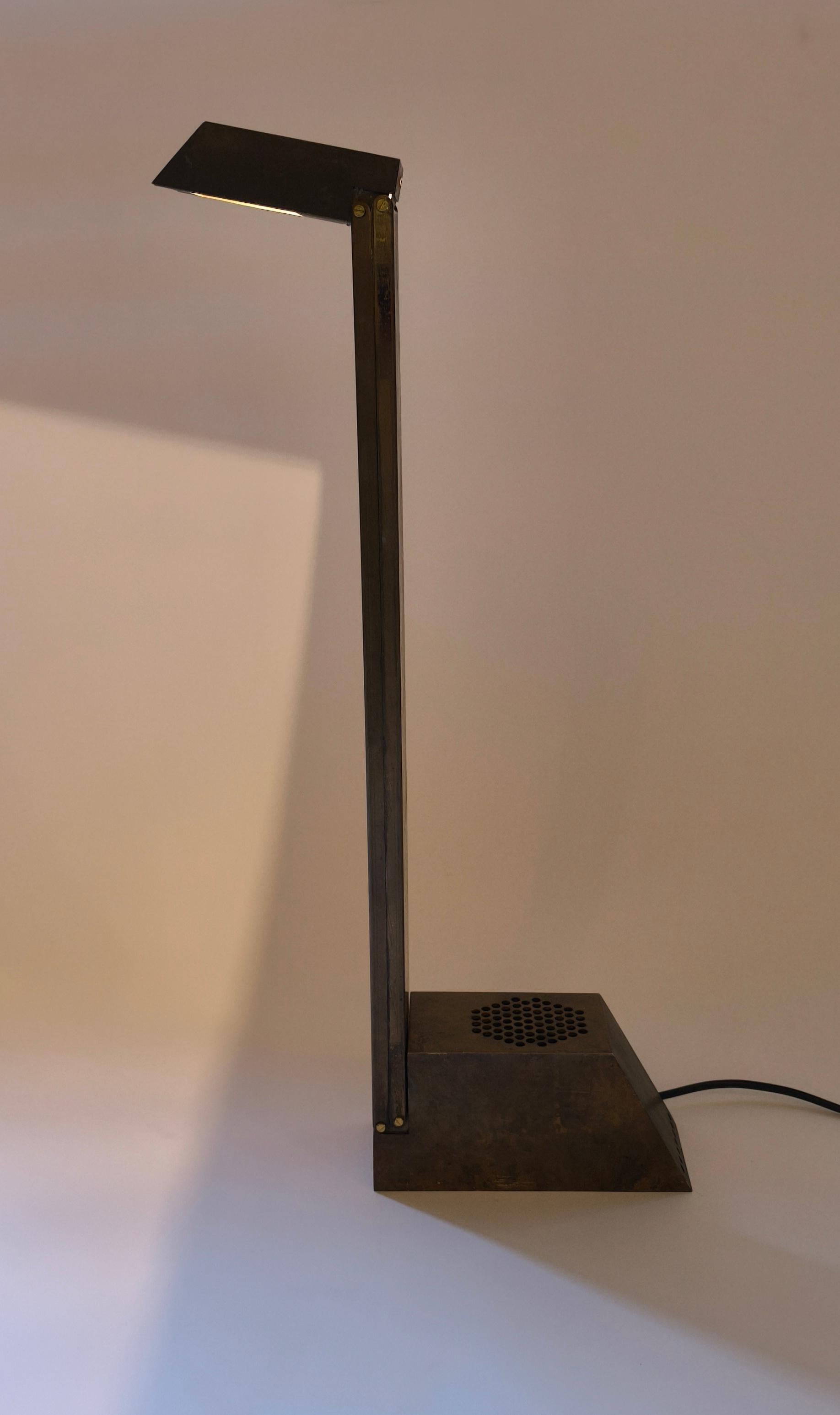Francese Una lampada in ottone EBERHARD design office per Atelier CHERET anni '70 - Francia in vendita