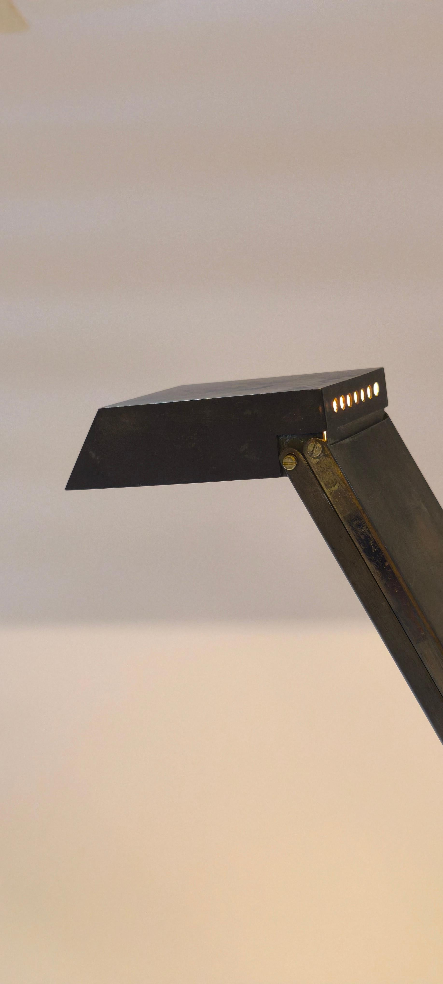 Ottone Una lampada in ottone EBERHARD design office per Atelier CHERET anni '70 - Francia in vendita