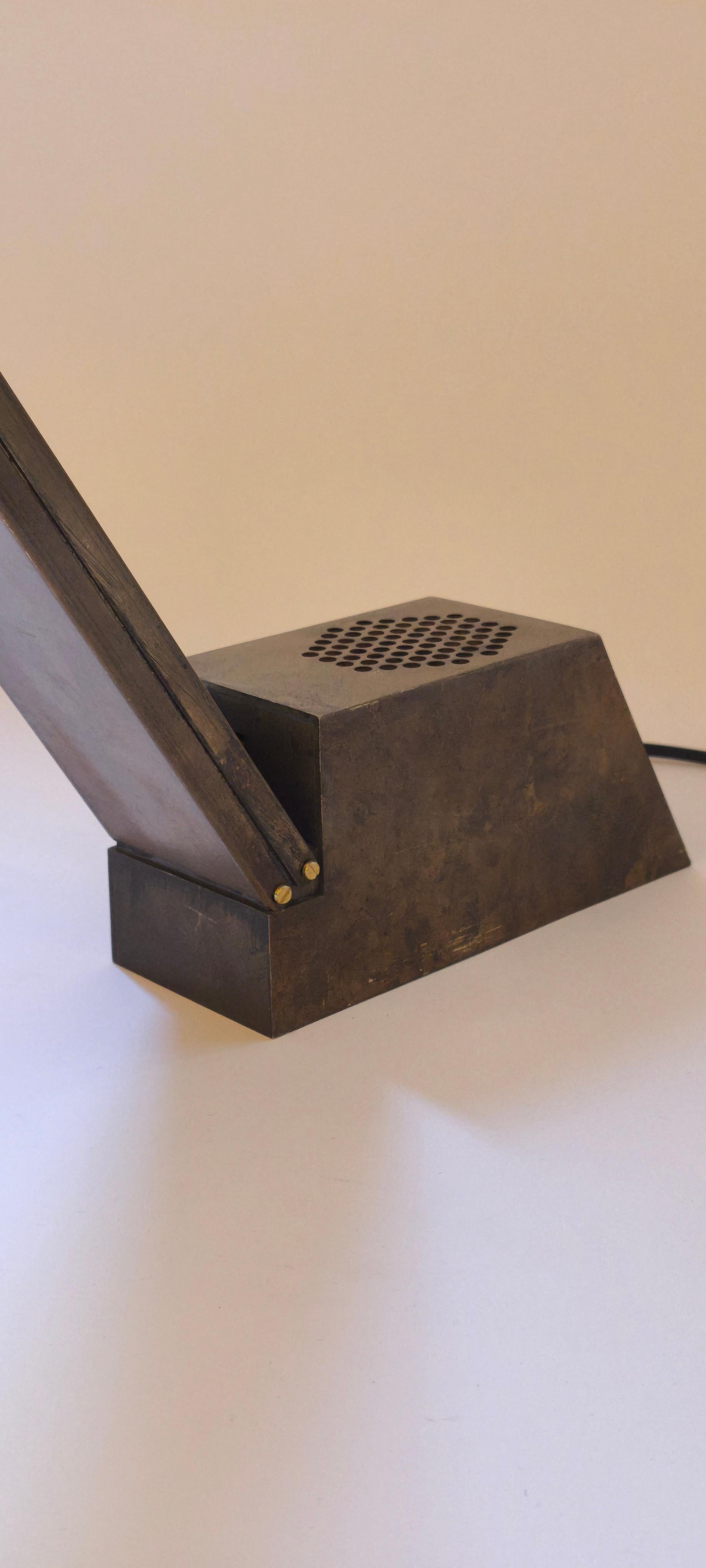 Una lampada in ottone EBERHARD design office per Atelier CHERET anni '70 - Francia in vendita 1