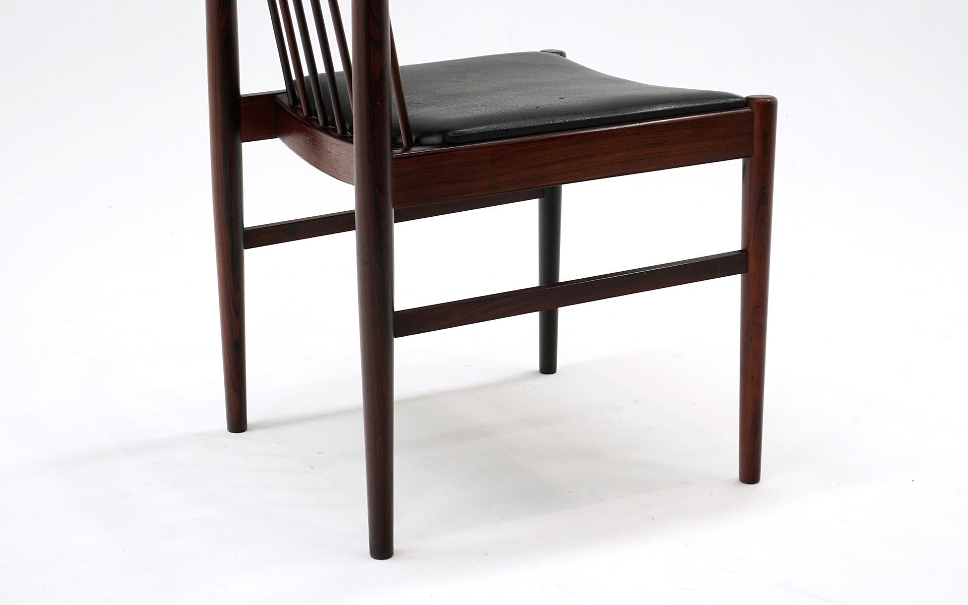 One Brazilian Rosewood Dining Chair Model 422 by Arne Vodder for Sibast, Signed. For Sale 2