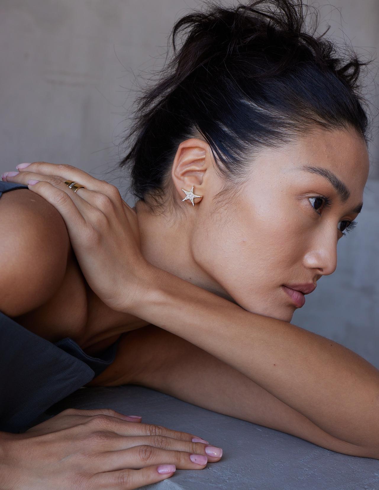 One Carat Diamond Star Studs In New Condition For Sale In Los Angeles, CA