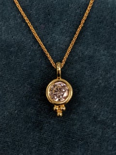 Ein Karat Diamant-Trefoil-Anhänger aus 18 Karat Gelbgold, GIA