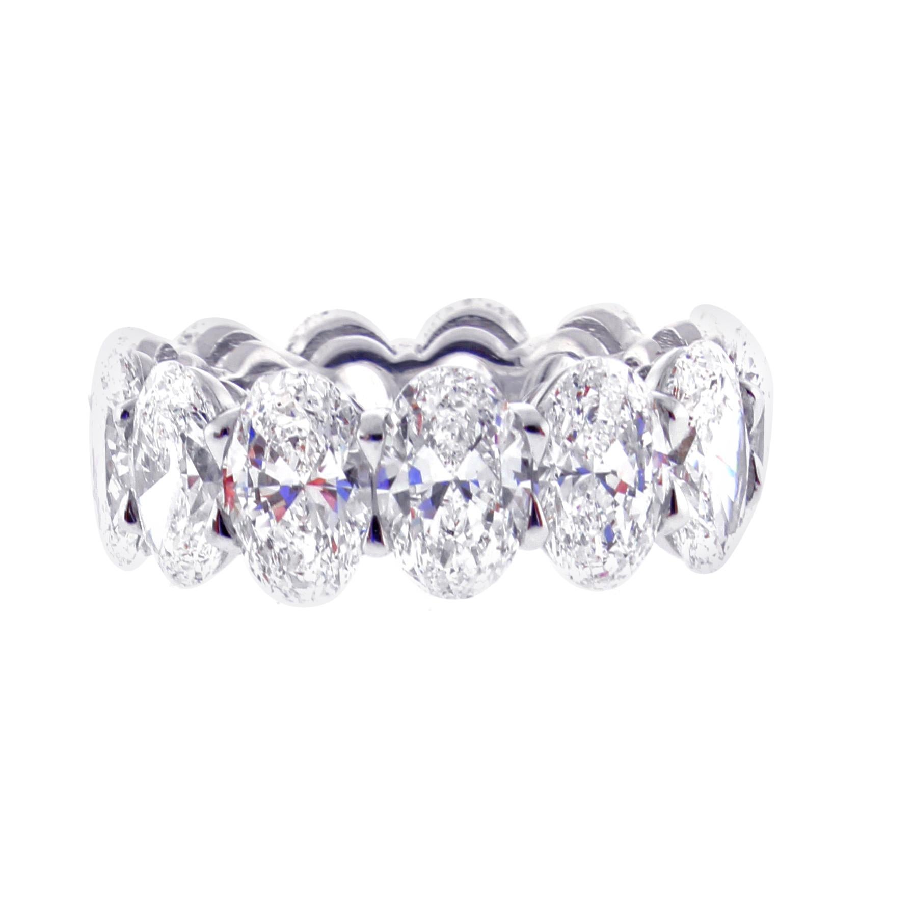 Bague à anneau ovale en diamants d'un carat de chaque G.I.A., par Pampillonia