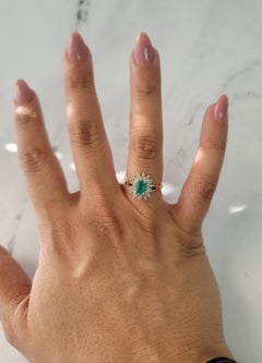 Ein Karat Smaragd & Diamant Halo Verlobungsring