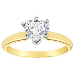 Bague de fiançailles à diamant solitaire en forme de cœur d'un carat
