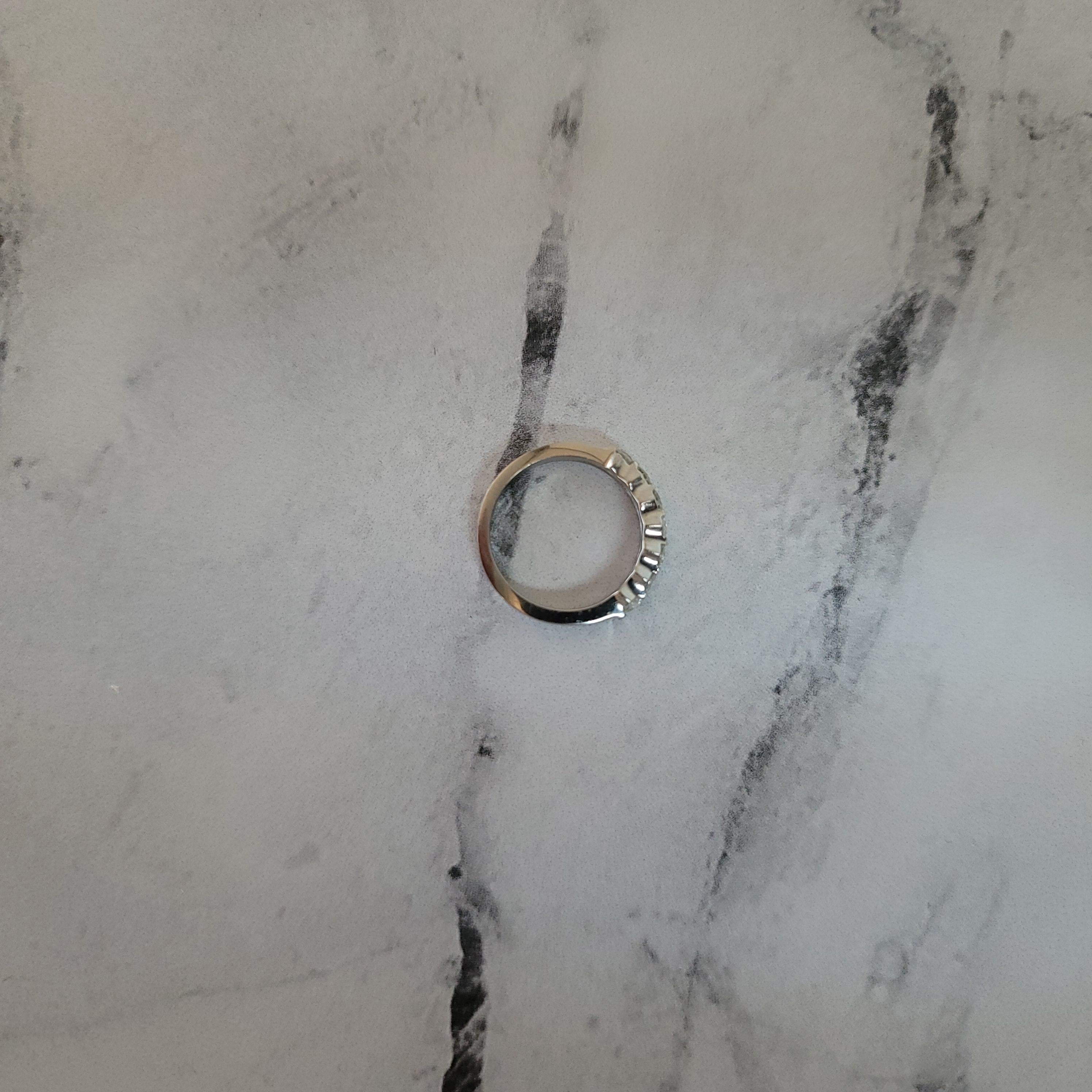 One Carat Platinum Diamond Wedding Band In New Condition For Sale In Sugar Land, TX