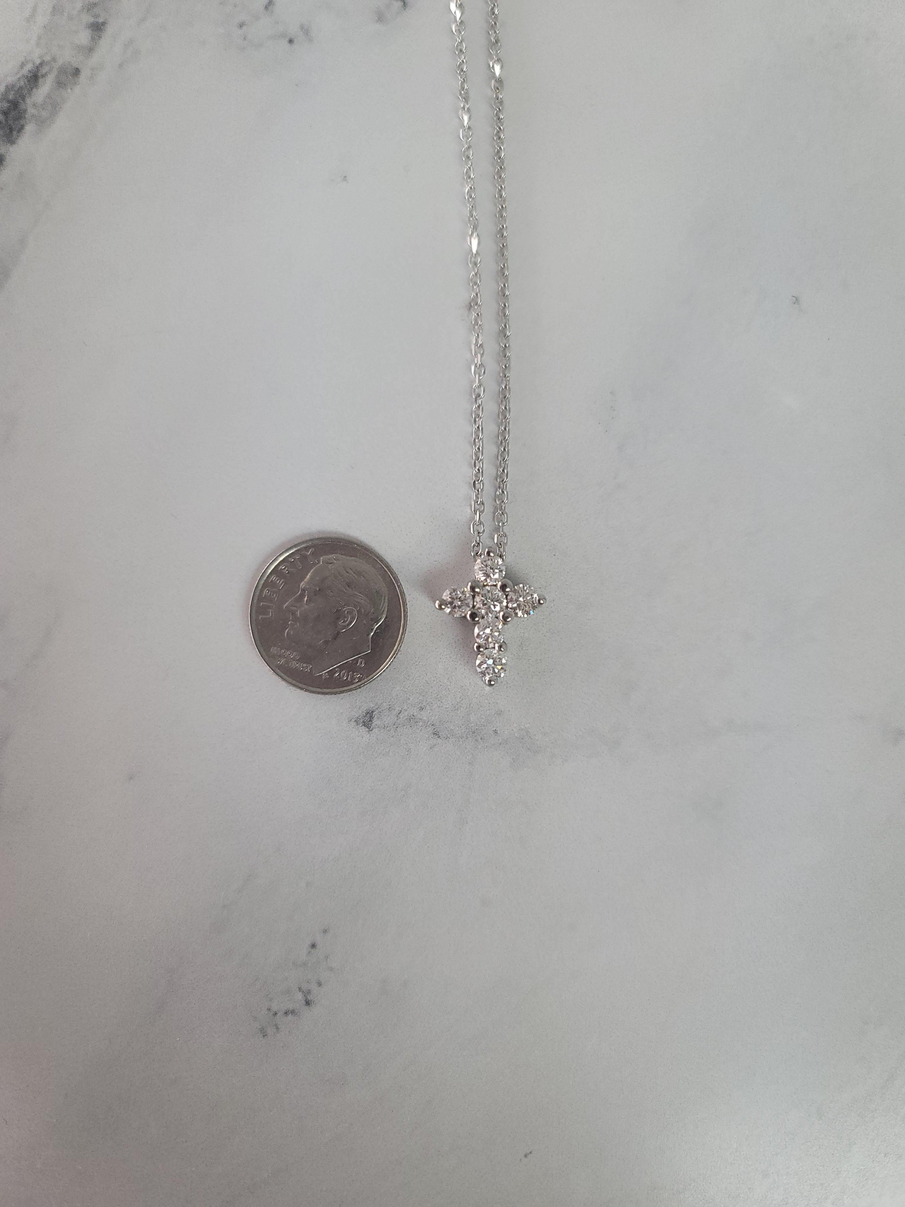 Taglio rotondo Collana con diamanti a croce piccola da un carato in oro bianco 14k in vendita