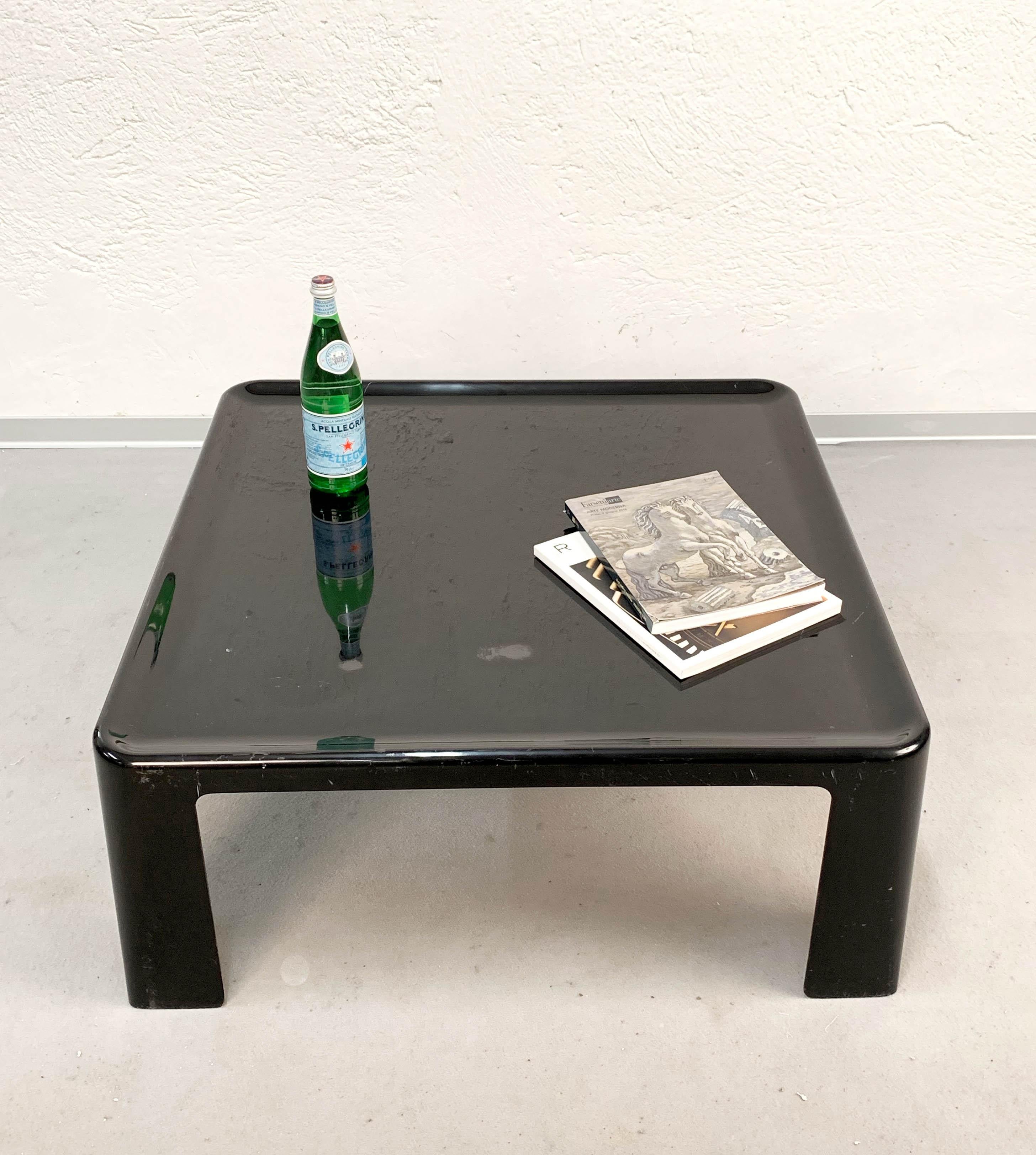 Table basse Amanta en fibre de verre noire de Mario Bellini pour C&B, Italie, années 1960 en vente 3