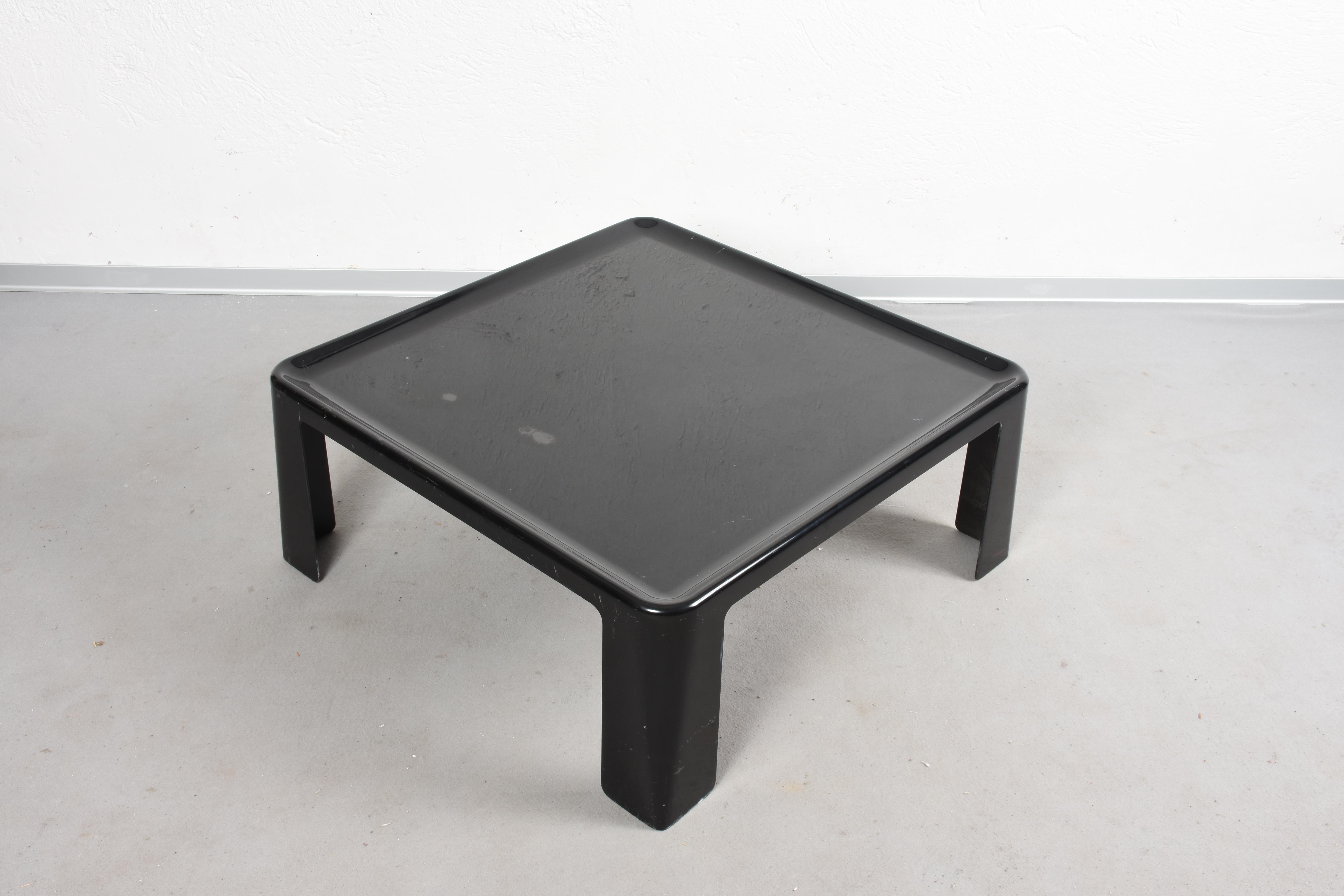Mid-Century Modern Table basse Amanta en fibre de verre noire de Mario Bellini pour C&B, Italie, années 1960 en vente