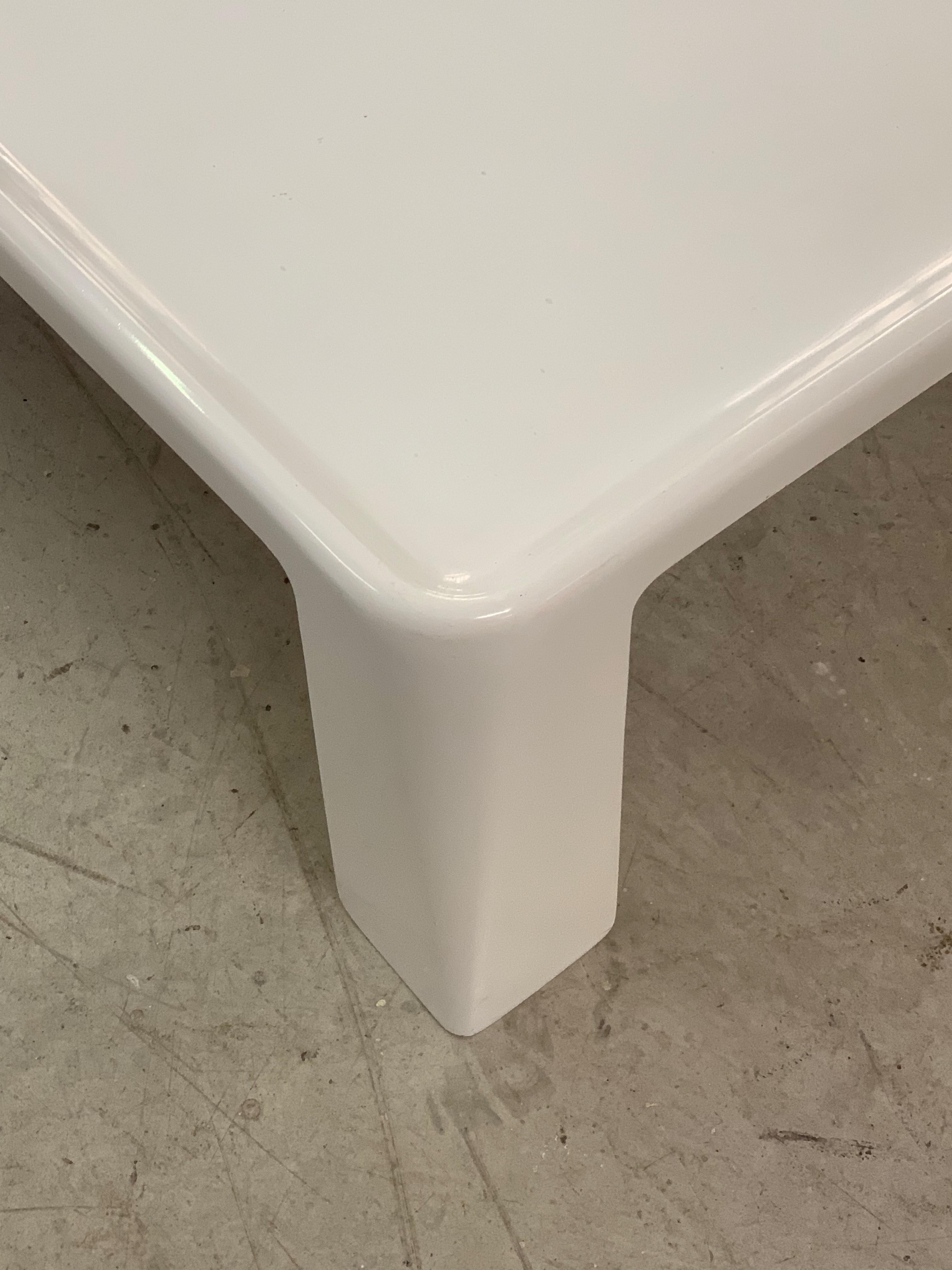 This side table or coffee table is made of fiberglass (Fiberlite) in white. It is square with an indented tabletop. It was designed by Mario Bellini for C&B Italia in the 1960s.
This table is the large size, 84x84x36 cm.
We have other sizes and