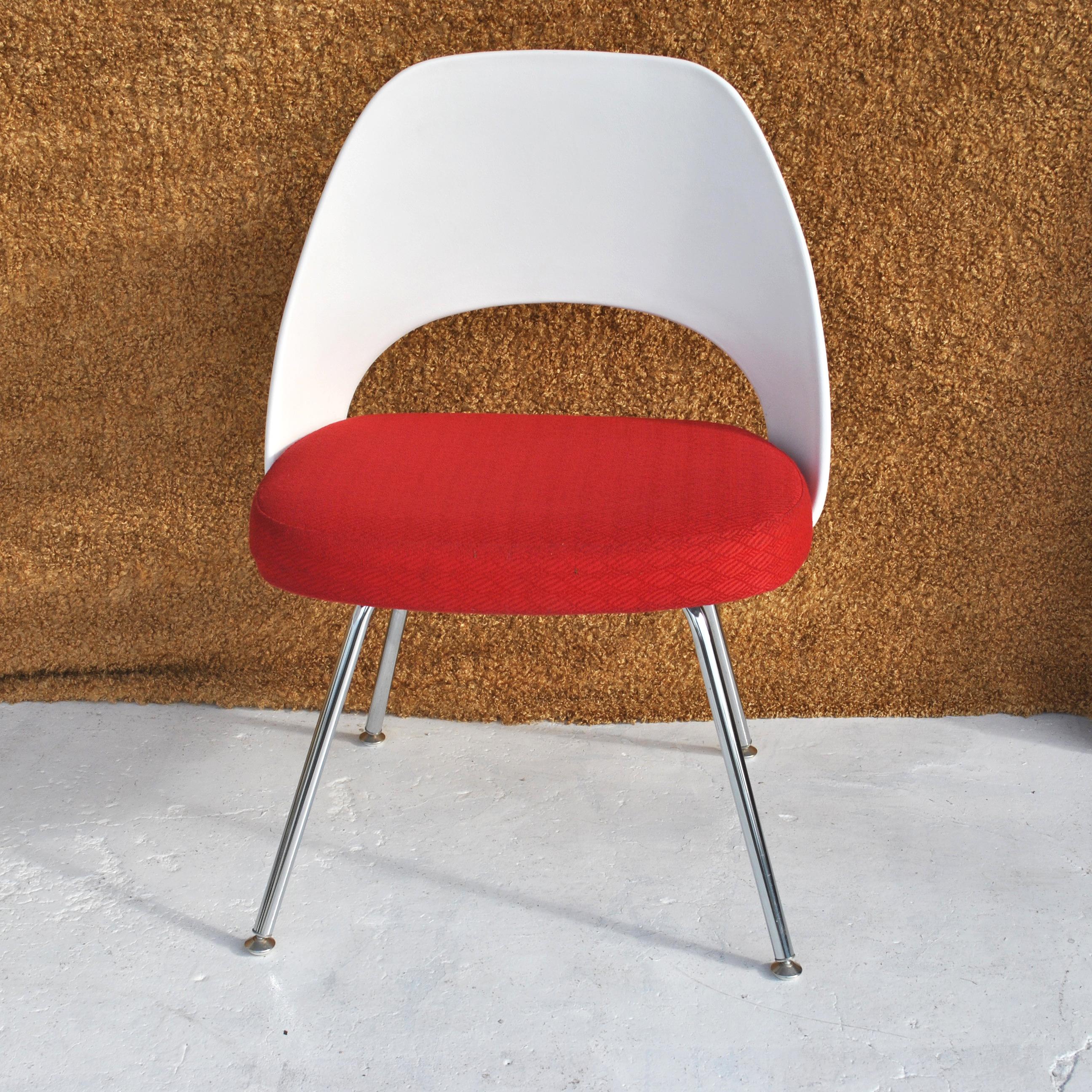 One Contemporary Knoll Eero Saarinen 72C-PC Dining Side Chair 1