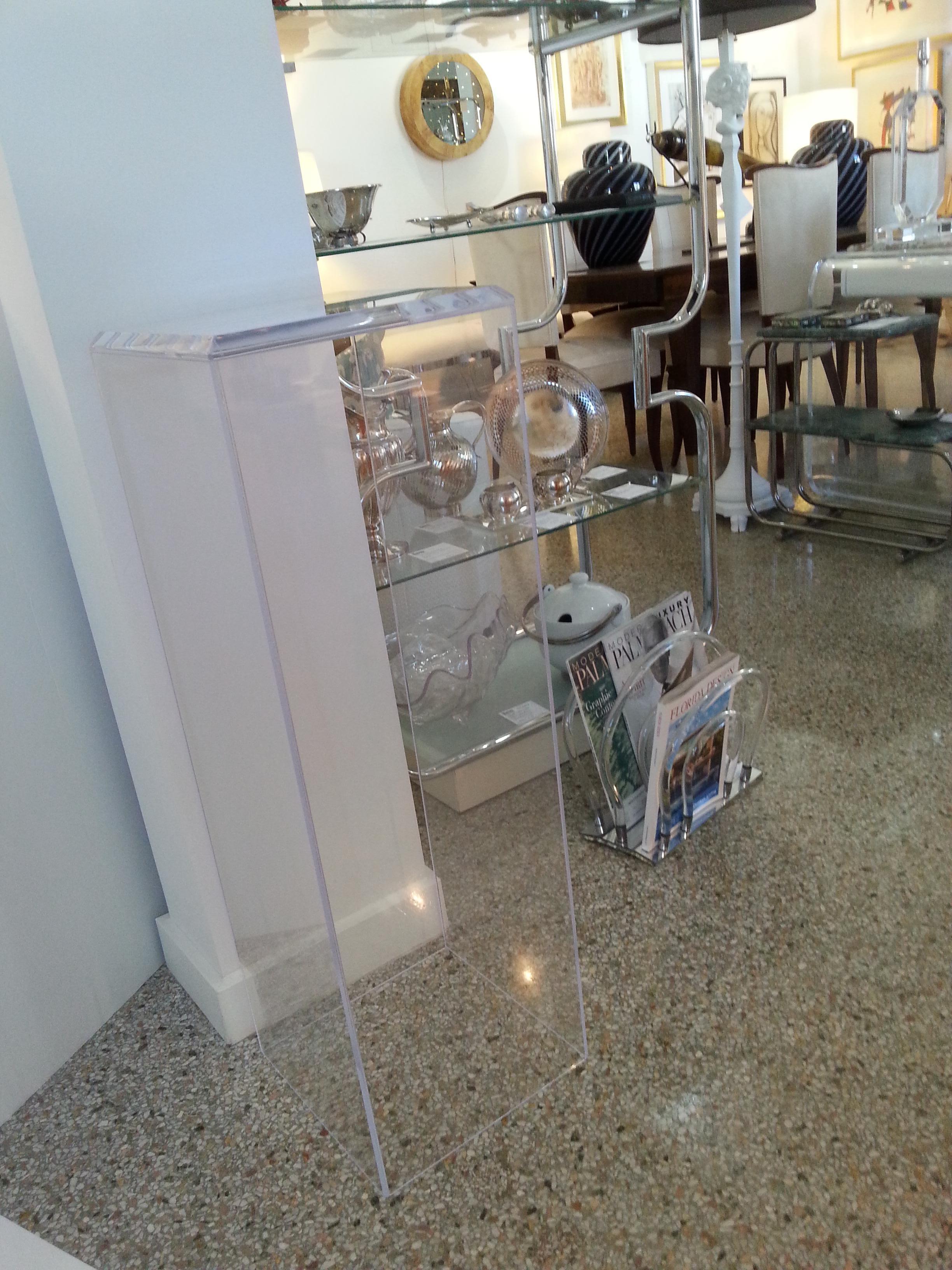 One Custom Lucite Pedestal with Beveled Edge Top In Excellent Condition In West Palm Beach, FL