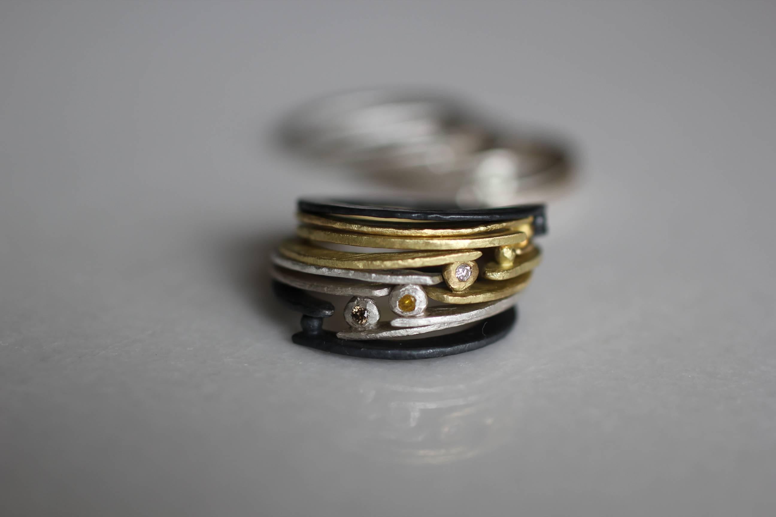 One Granule Moderner Ring aus oxidiertem Sterlingsilber mit Oxidiertem Sterlingsilber Mehr Mode-Stapeldesigns im Angebot 3