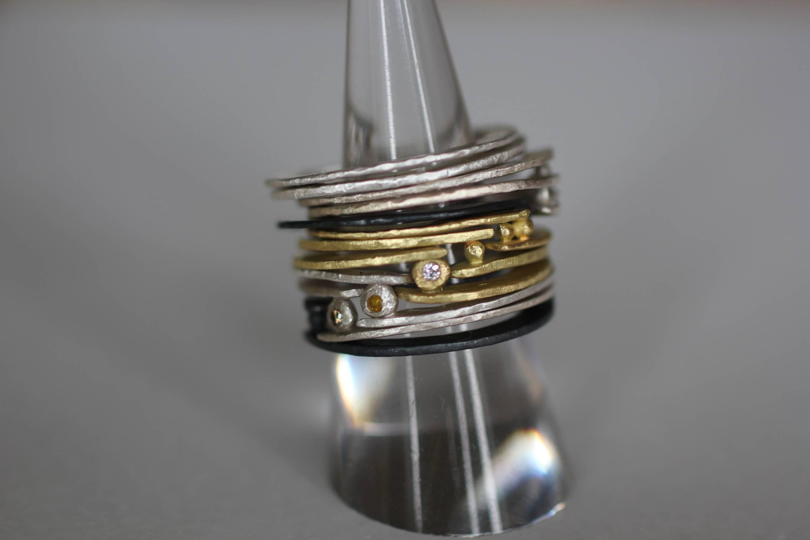 One Granule Moderner Ring aus oxidiertem Sterlingsilber mit Oxidiertem Sterlingsilber Mehr Mode-Stapeldesigns im Angebot 4