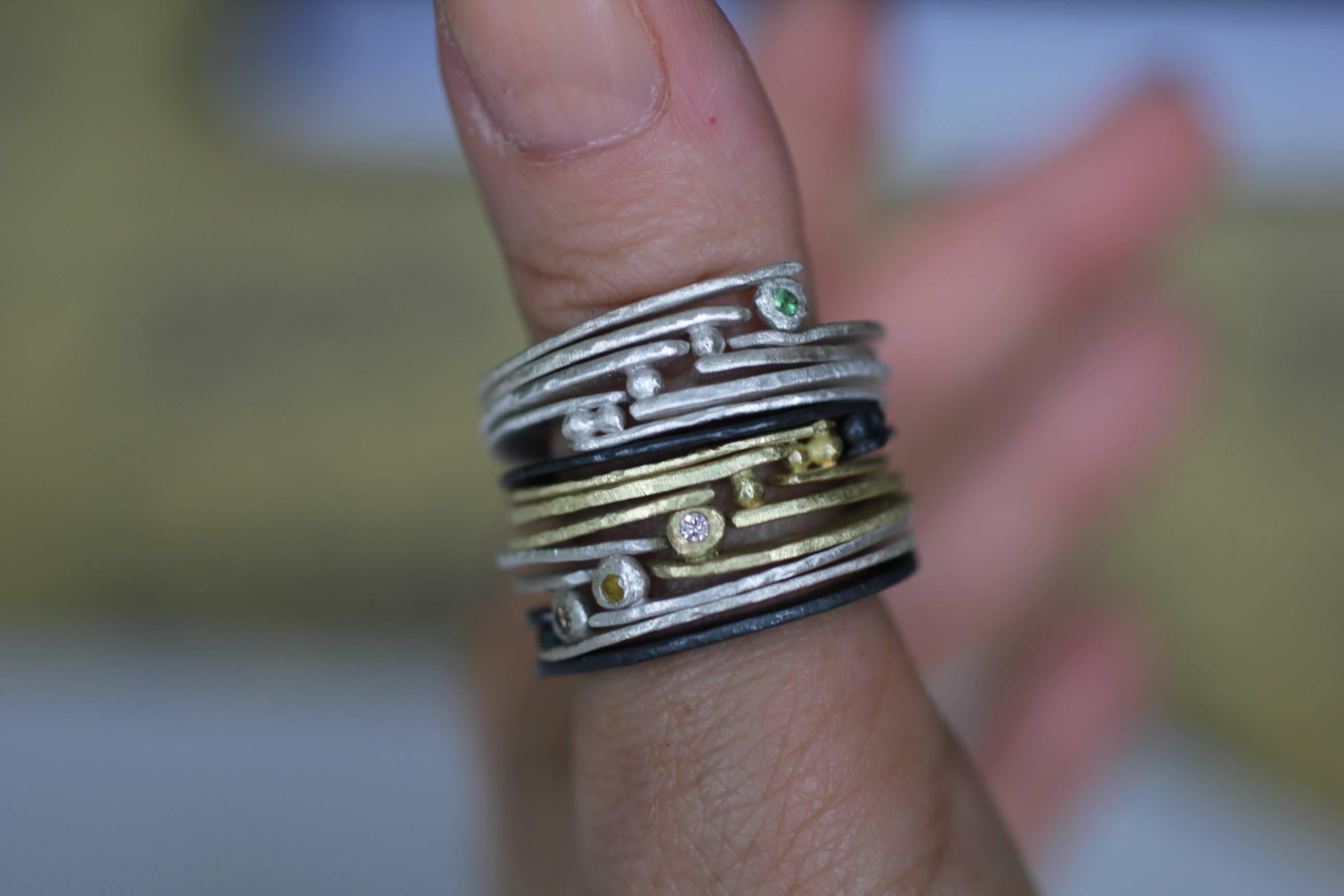 One Granule Moderner Ring aus oxidiertem Sterlingsilber mit Oxidiertem Sterlingsilber Mehr Mode-Stapeldesigns im Angebot 7