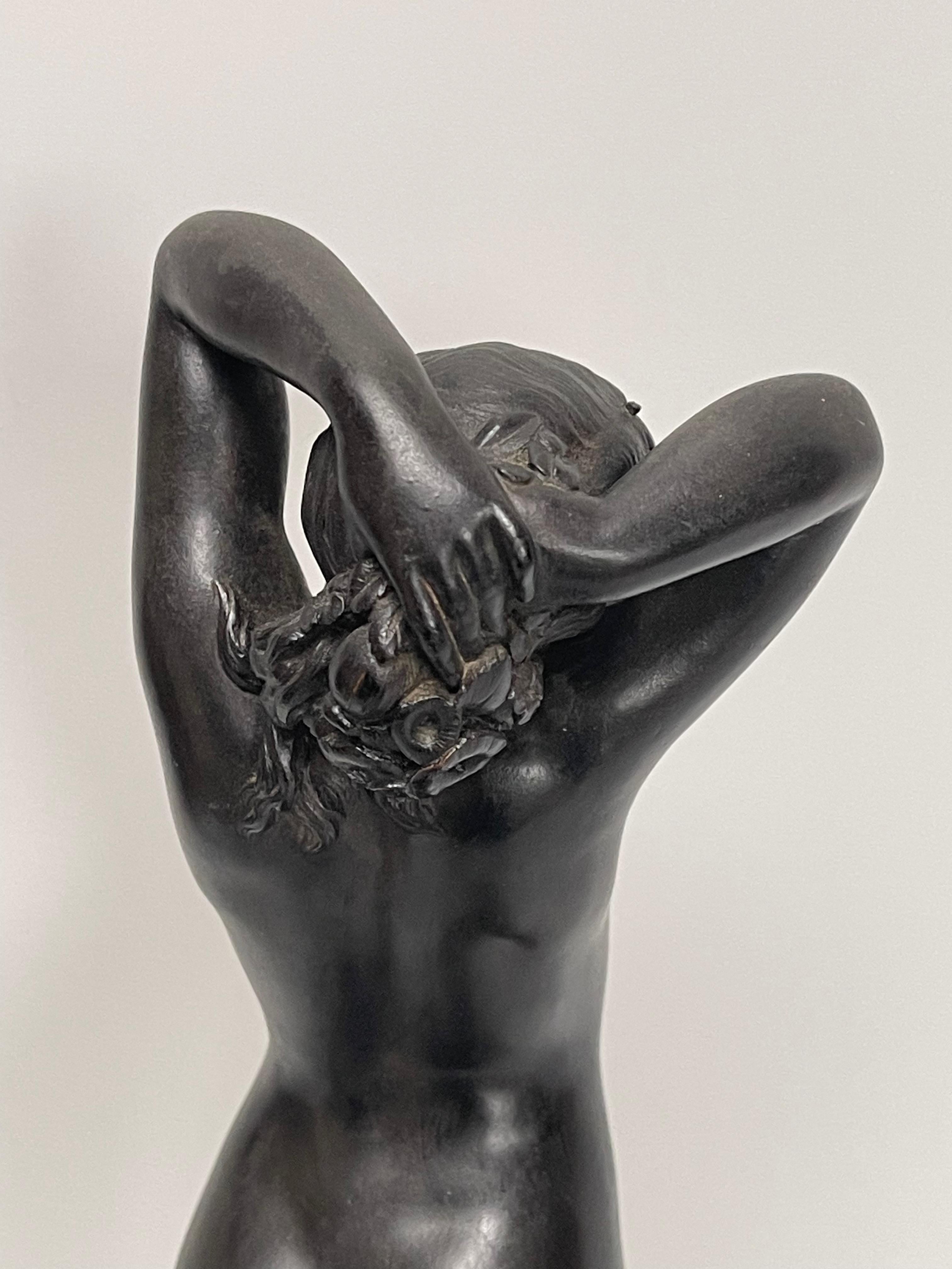 Sculpture en bronze « One hour of the Night » de Joseph Michel Pollet en vente 2