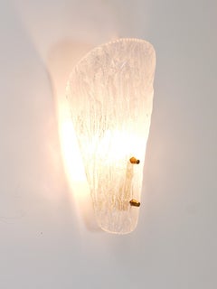 One Kalmar Midcentury Brass & Textured Glass Scone Wall Light, Austria, 1950s