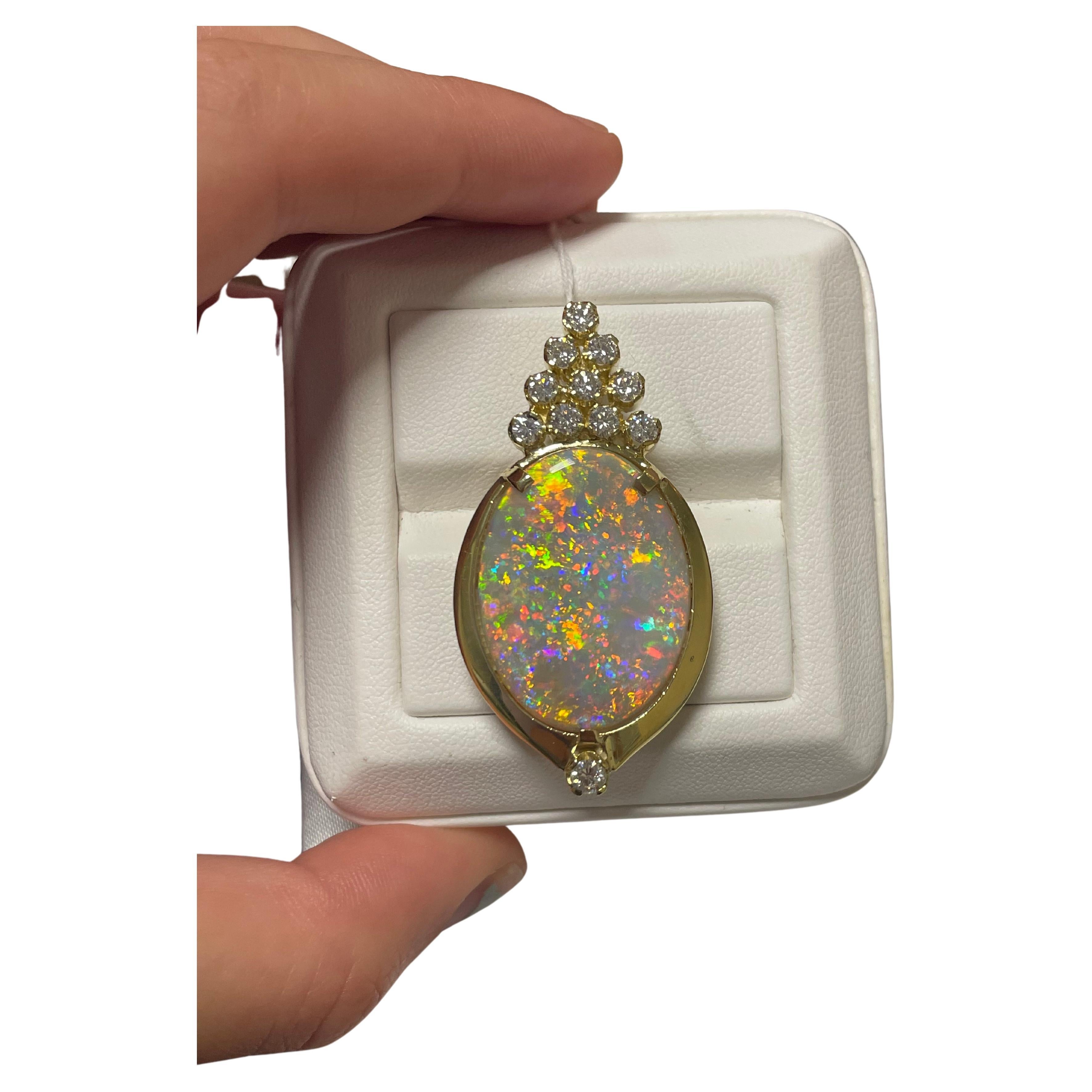 One Lady's Black Opal and Diamonds Pendant in 18k Yellow Gold 