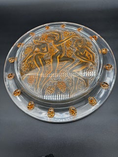 One  Lalique  Côte d'Or Plate in white and brown patinated glass.