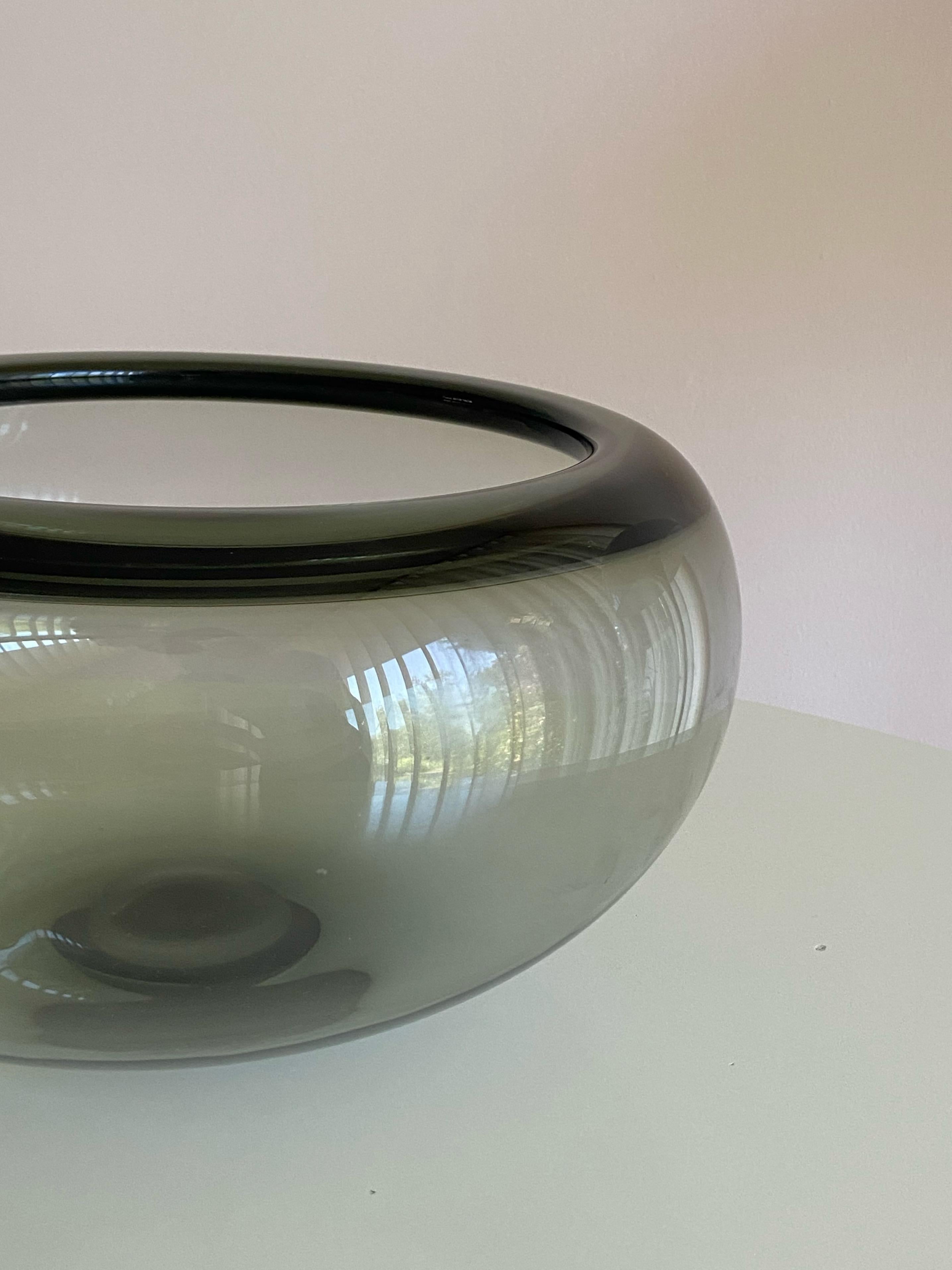 One Large Grey Green Holmegaard Glass Bowl Provence by Per Lütken Denmark In Good Condition For Sale In Krefeld, DE