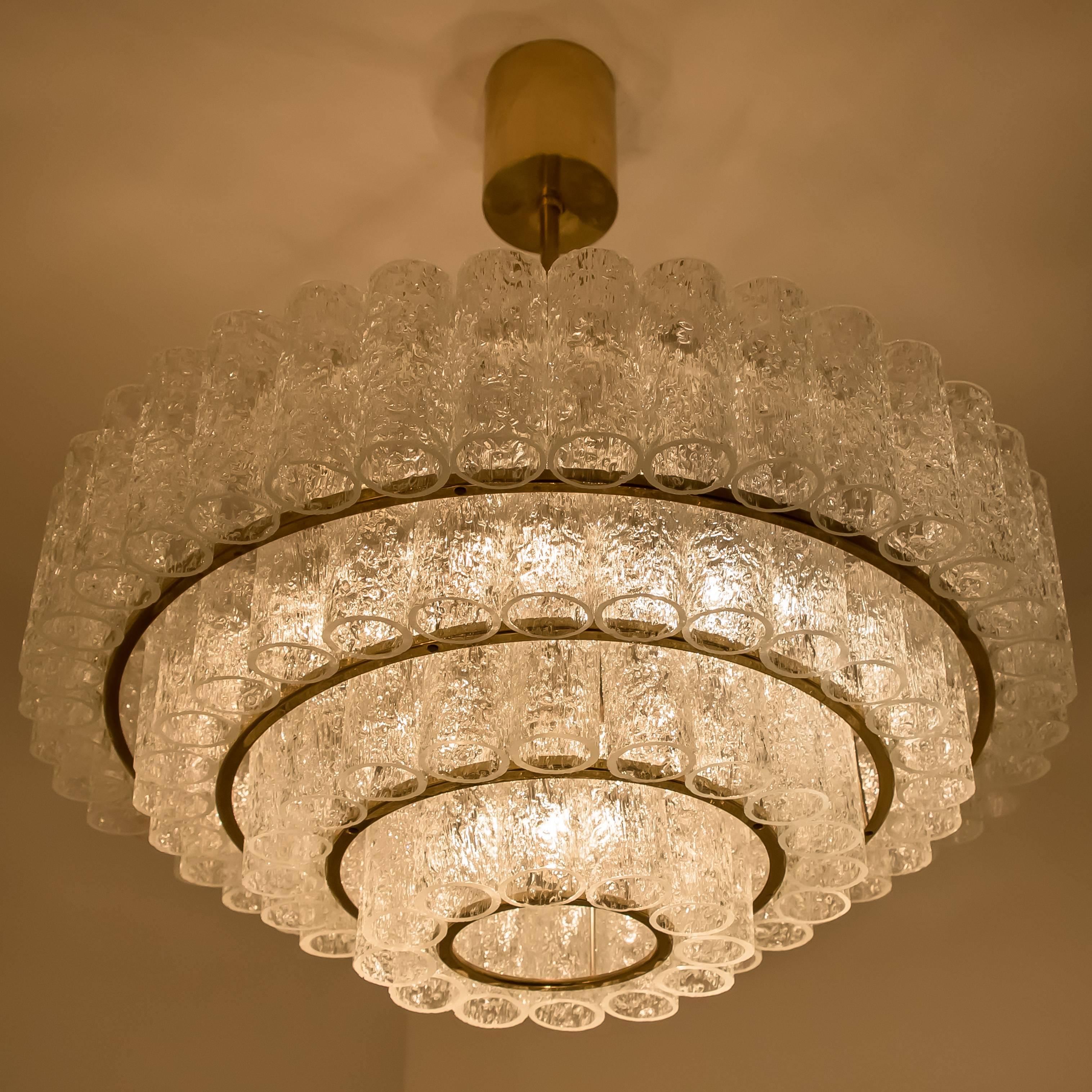 Un grande lampadario in vetro di Murano di Doria, 1960 per Melanie In condizioni buone in vendita a Rijssen, NL