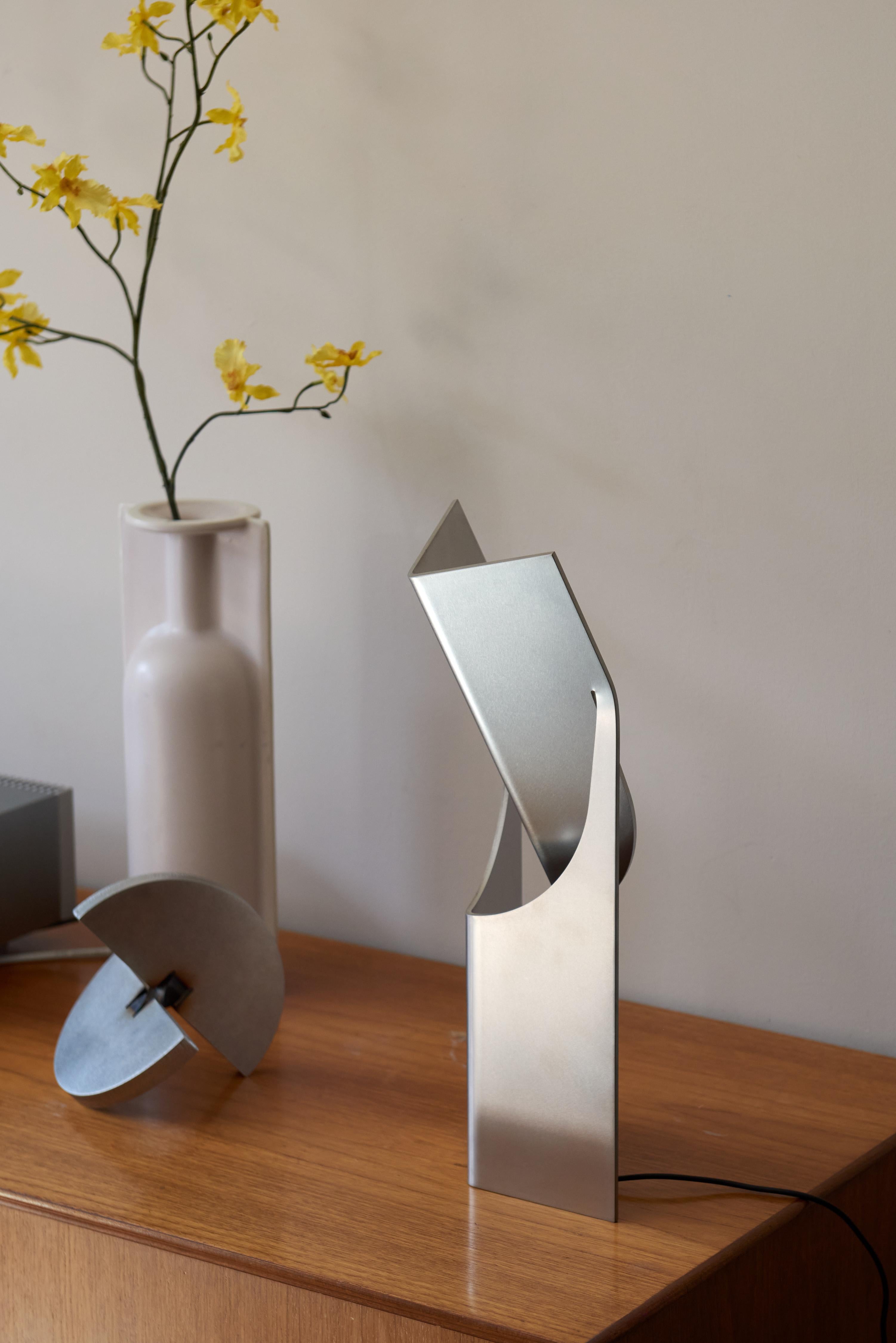Lámpara de mesa ONE MASK, acero inoxidable cepillado de Frank Penders en venta 6