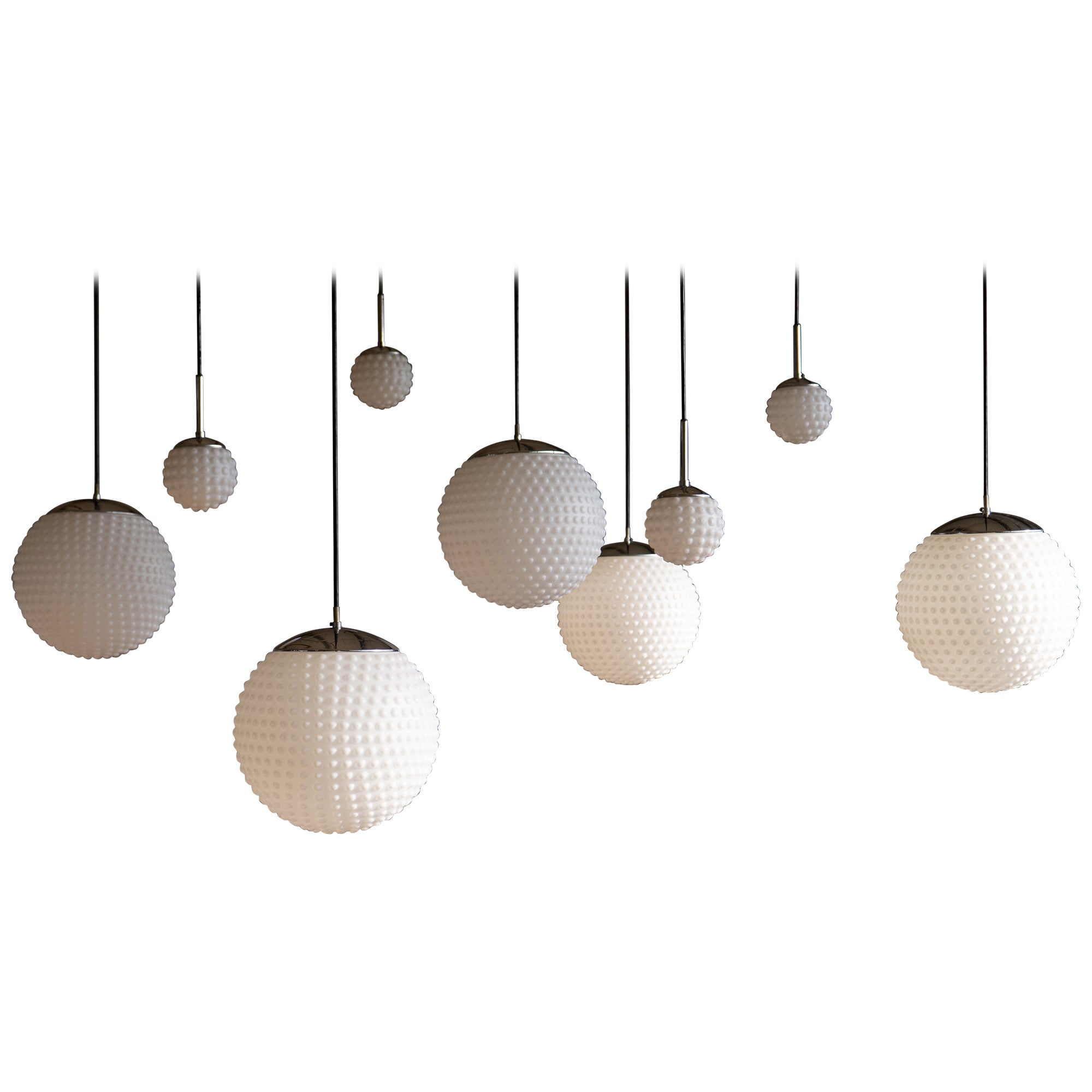 Une des 20 lampes en verre opalin de Rolf Krüger Staff Leuchten 34 cm, Allemagne années 1960