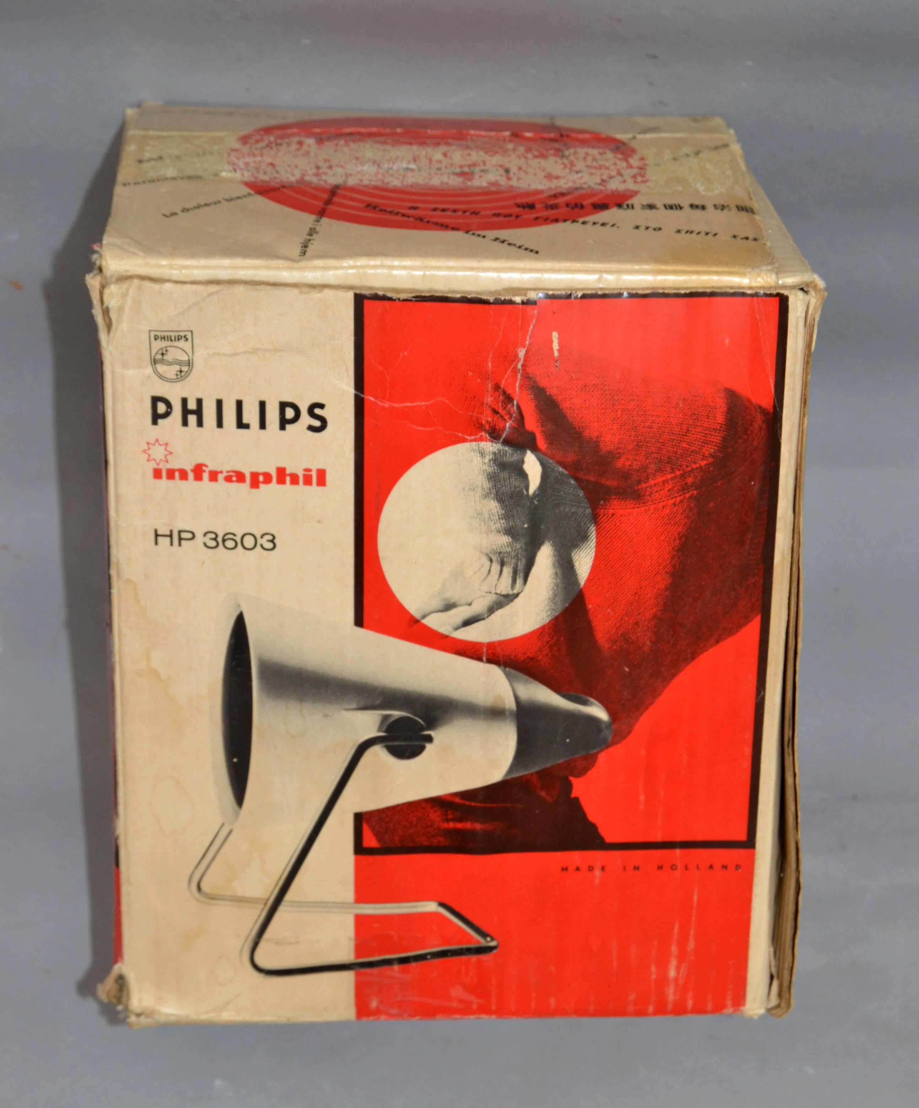 One of 3 Philips Vintage Infrared Heat Lamp Charlotte Perriand HP 3603 Infraphil For Sale 2
