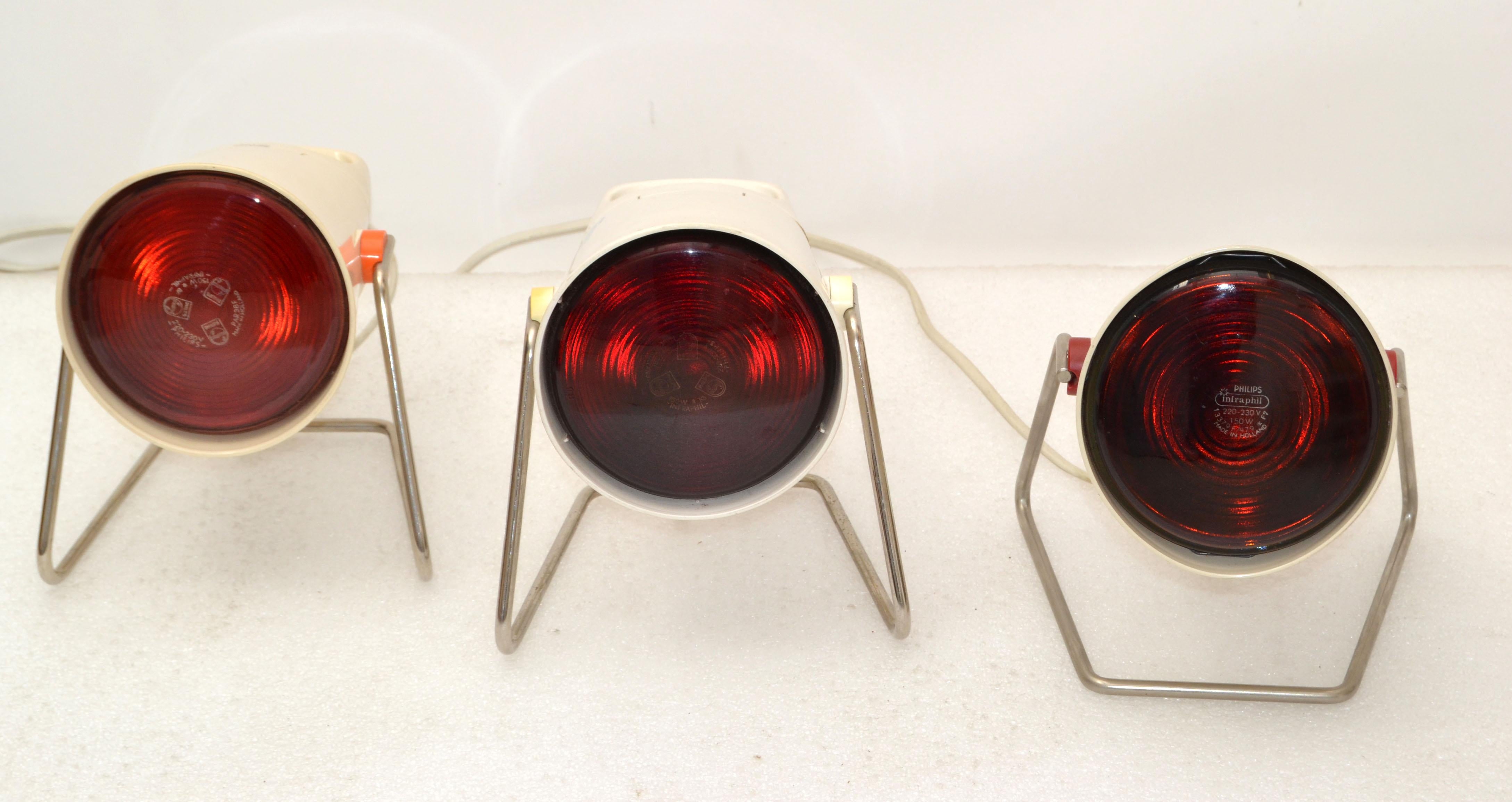 Uno de 3 Philips Vintage Lámpara de calor por infrarrojos Charlotte Perriand HP 3603 Infraphil Industrial en venta