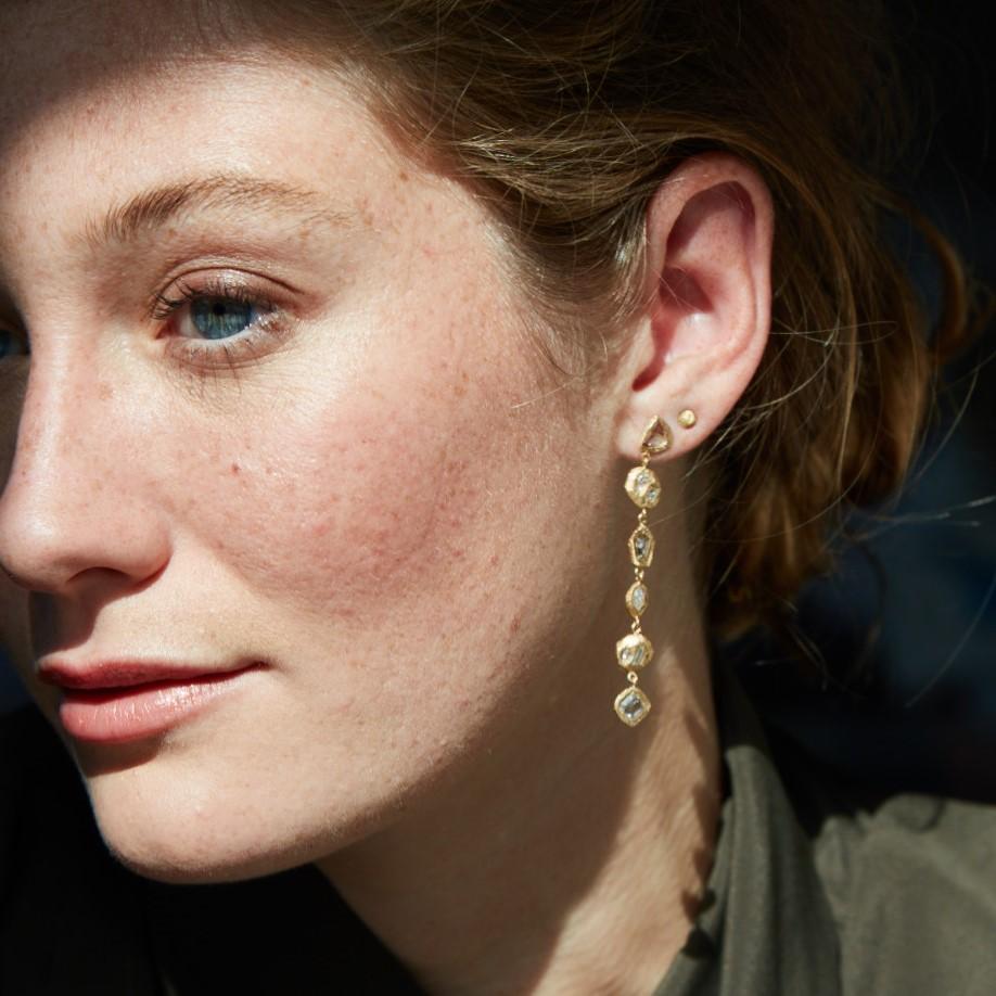 Diamond Yellow Gold Drop Earrings In New Condition For Sale In Brooklyn, NY